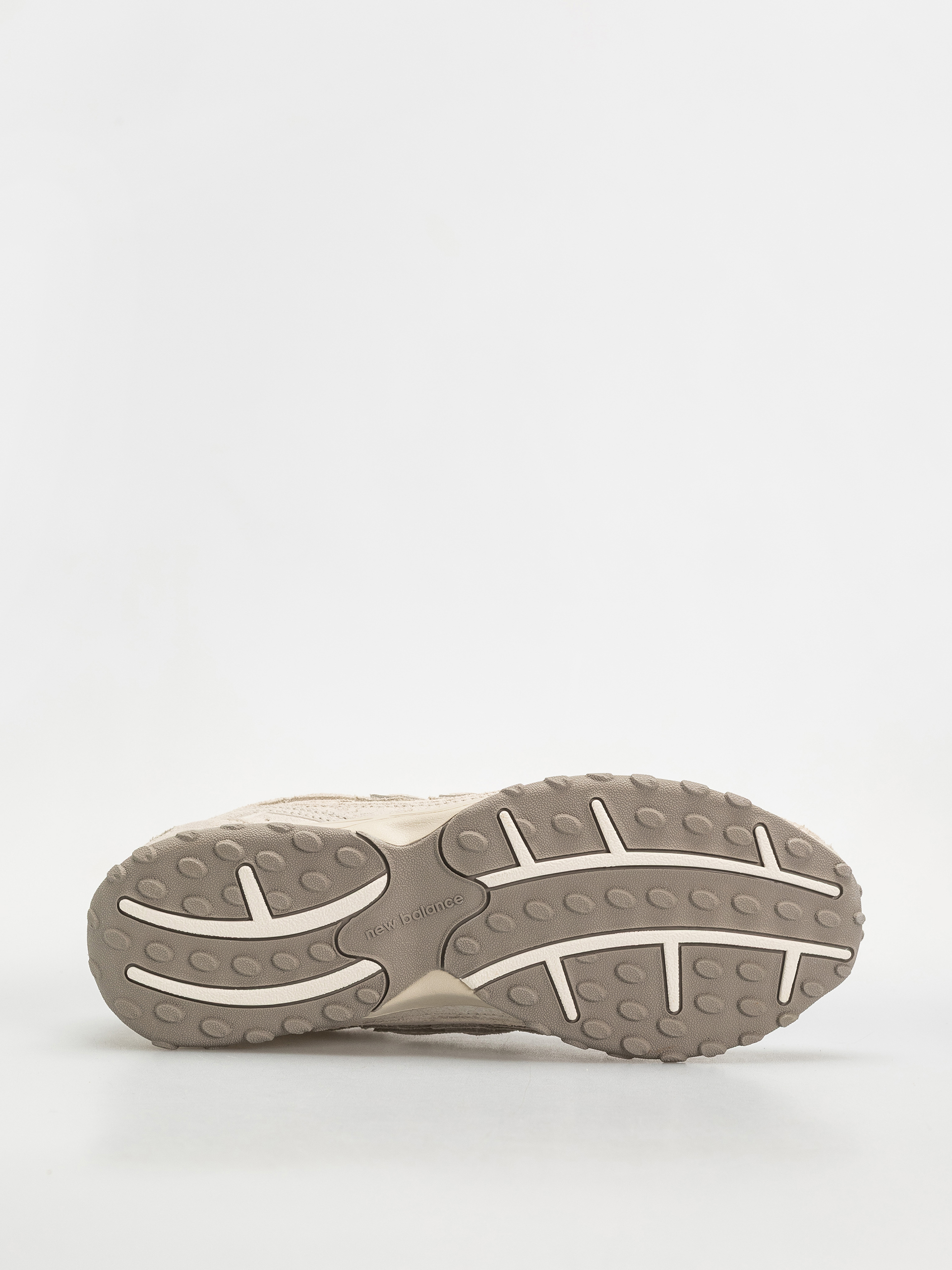 New Balance 204 Shoes (timberwolf/linen mmc)