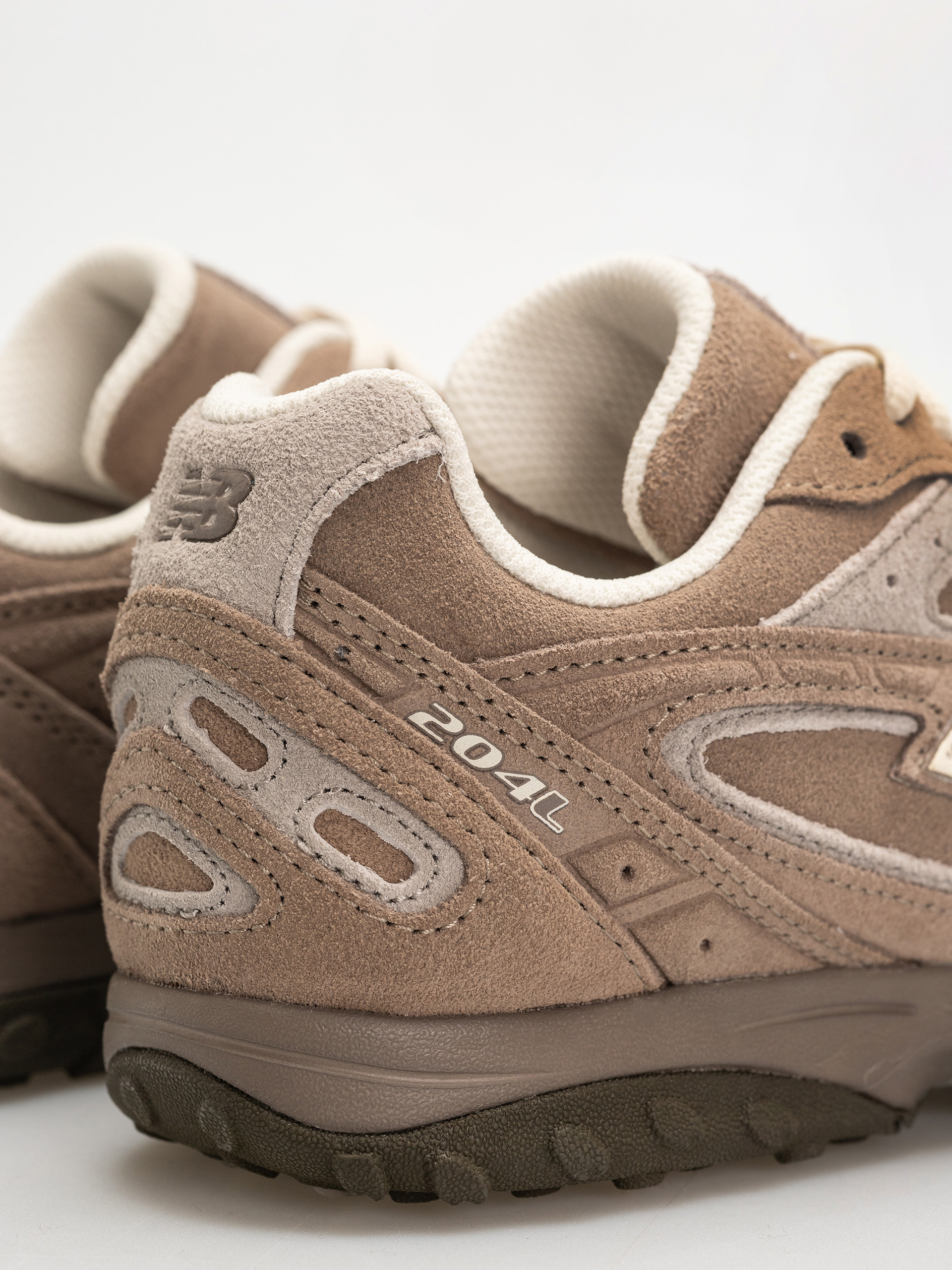 New Balance 204 Schuhe (mushroom/arid stone mma)