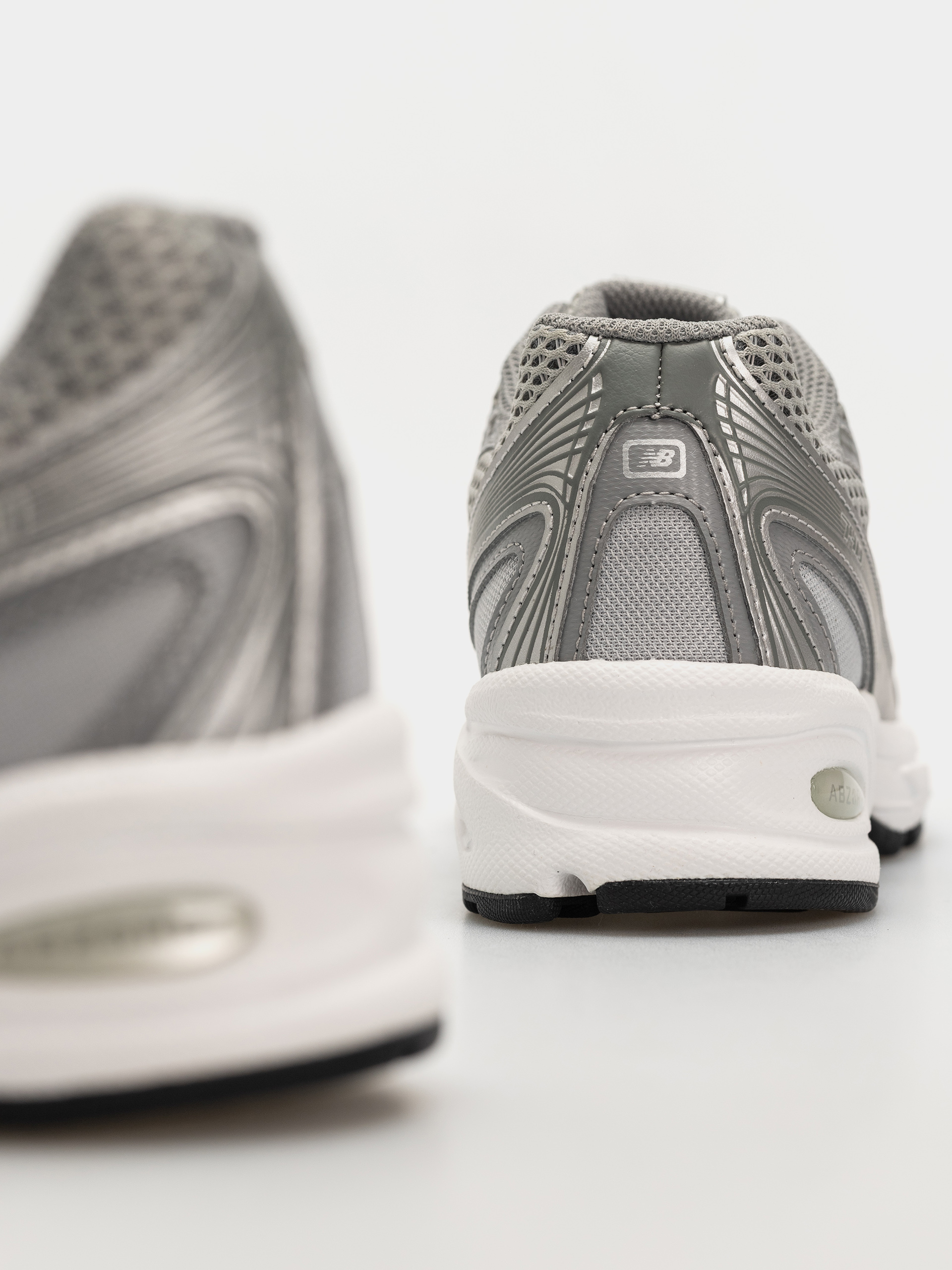 New Balance 740 Shoes (castlerock/slate gray/silver metallic sg2)