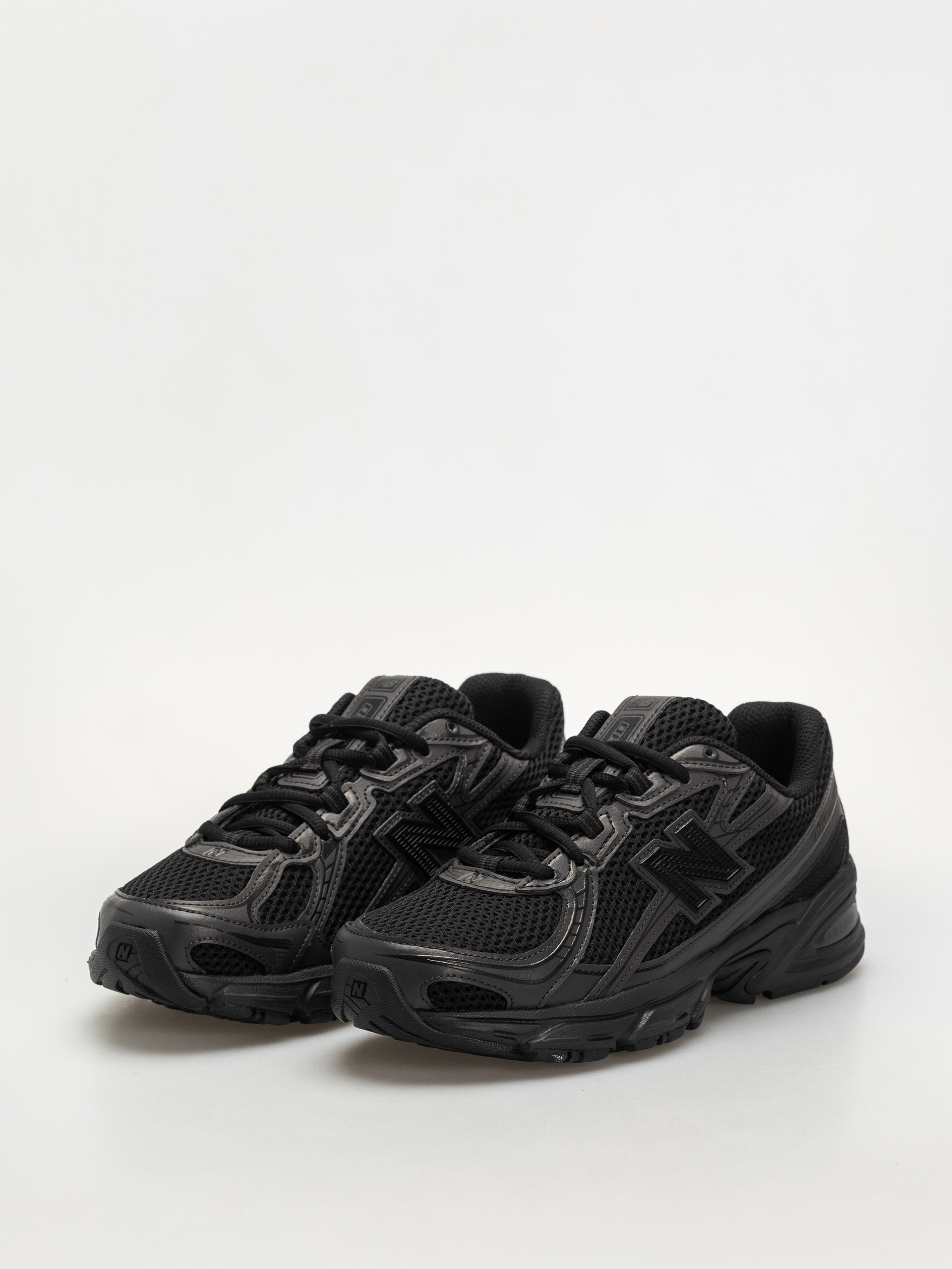New Balance 740 Shoes (white/silver metallic/black nw2)