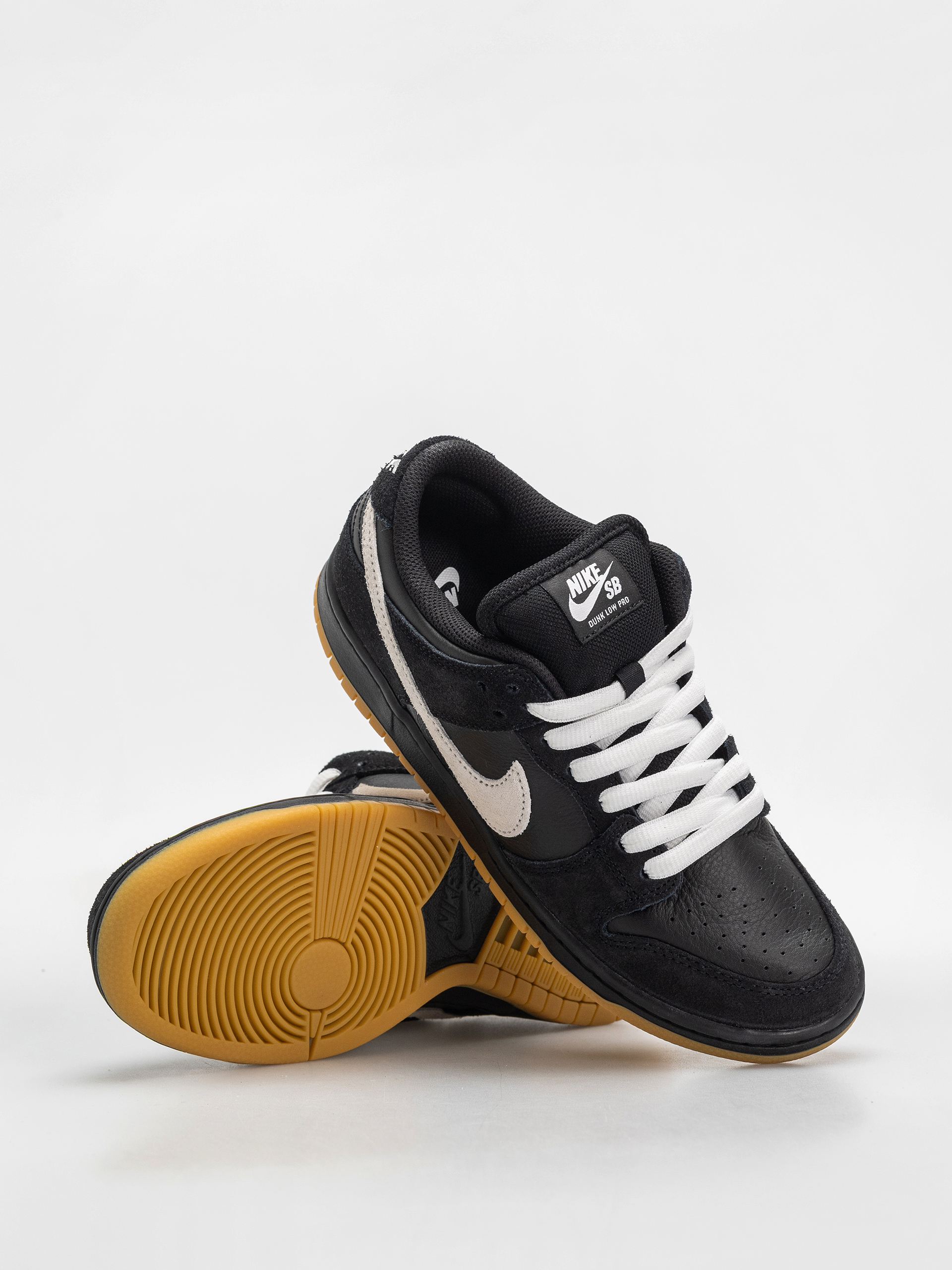 Nike SB Dunk Low Pro Schuhe (black/white black gum light brown)