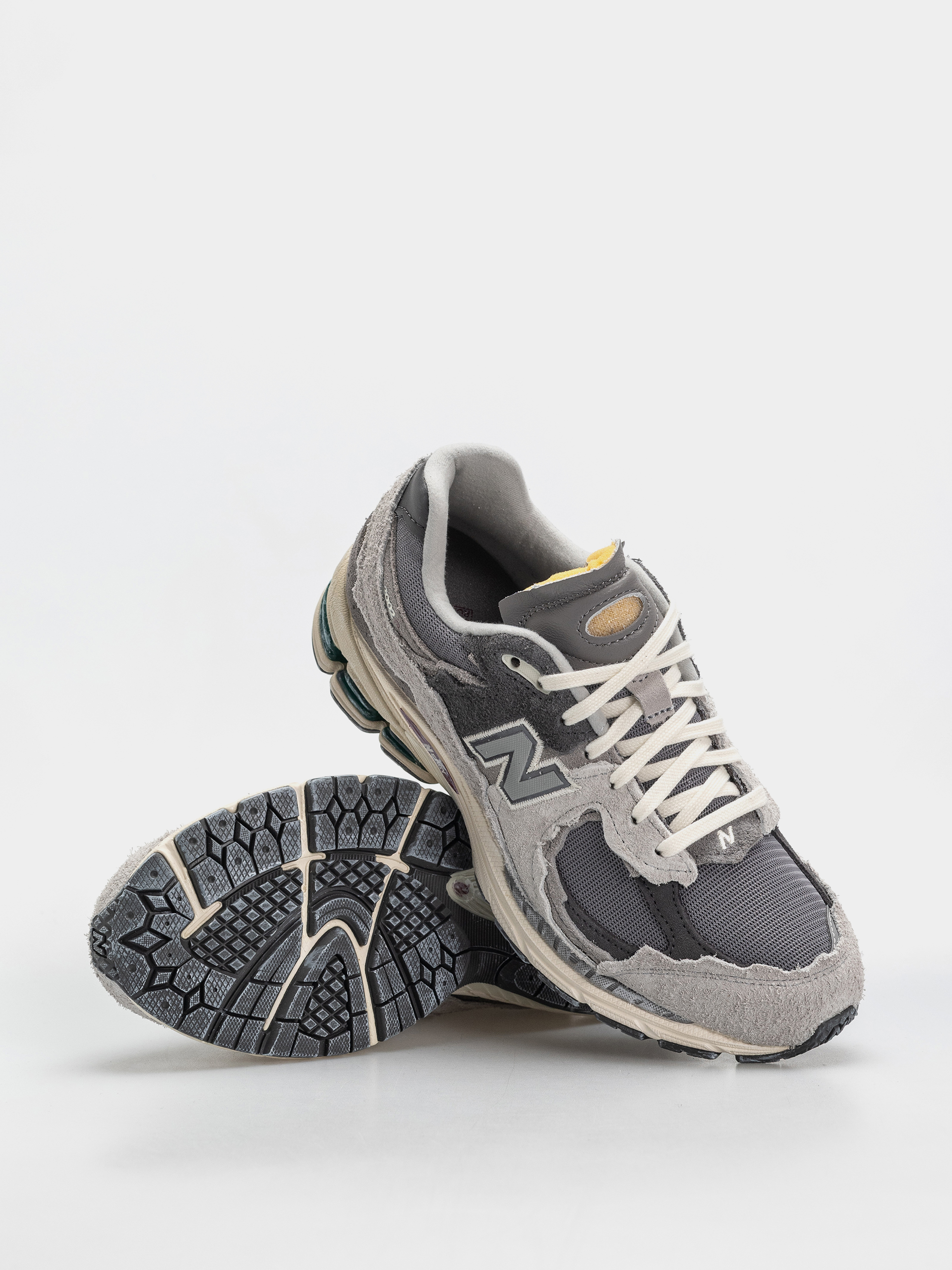 New Balance Shoes 2002 (grey)