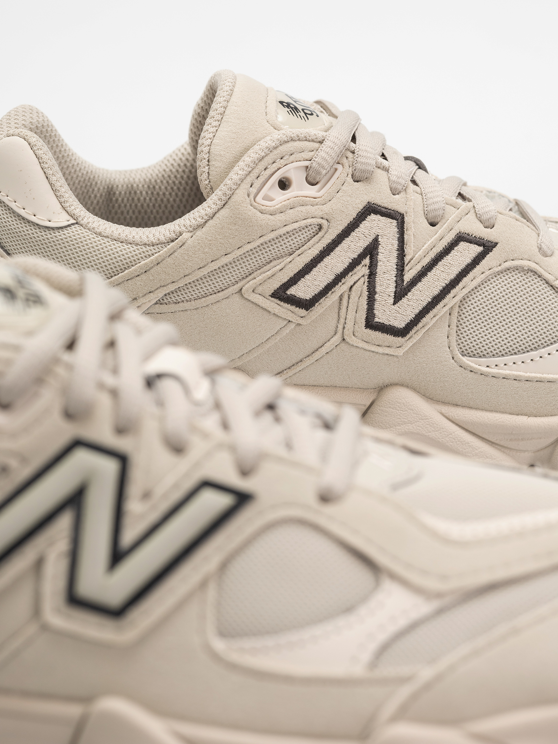 New Balance 9060 JR Shoes (shipyard/linen)