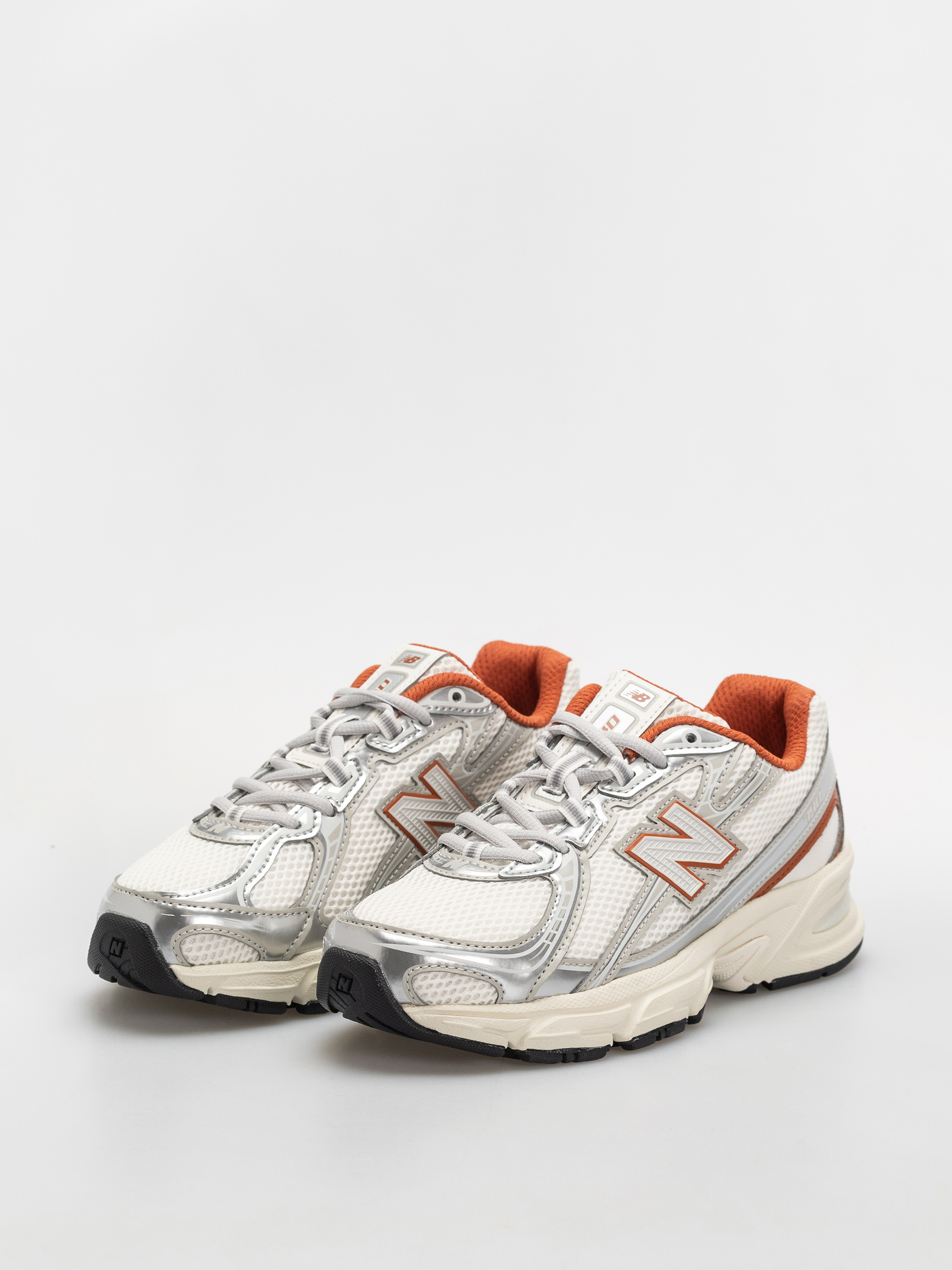 New Balance 740 JR Shoes (silver metallic/cinnamon)