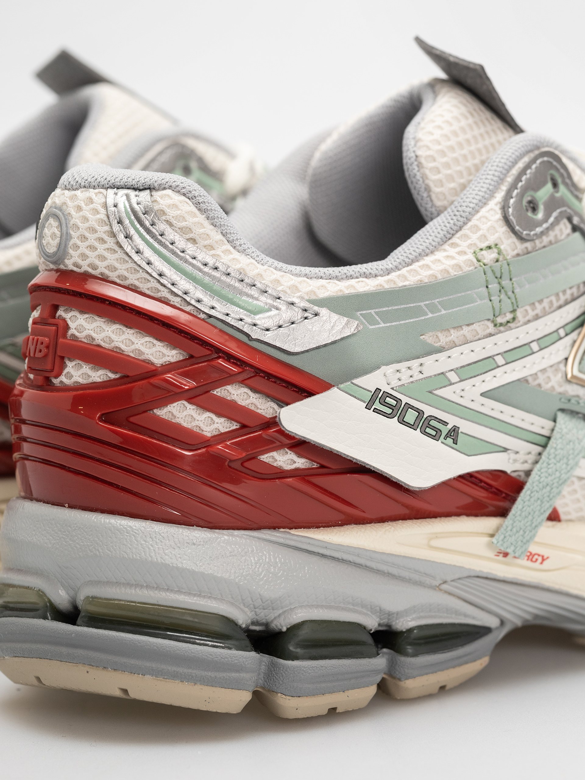 New Balance 1906 Shoes (sea salt/lone star grey)