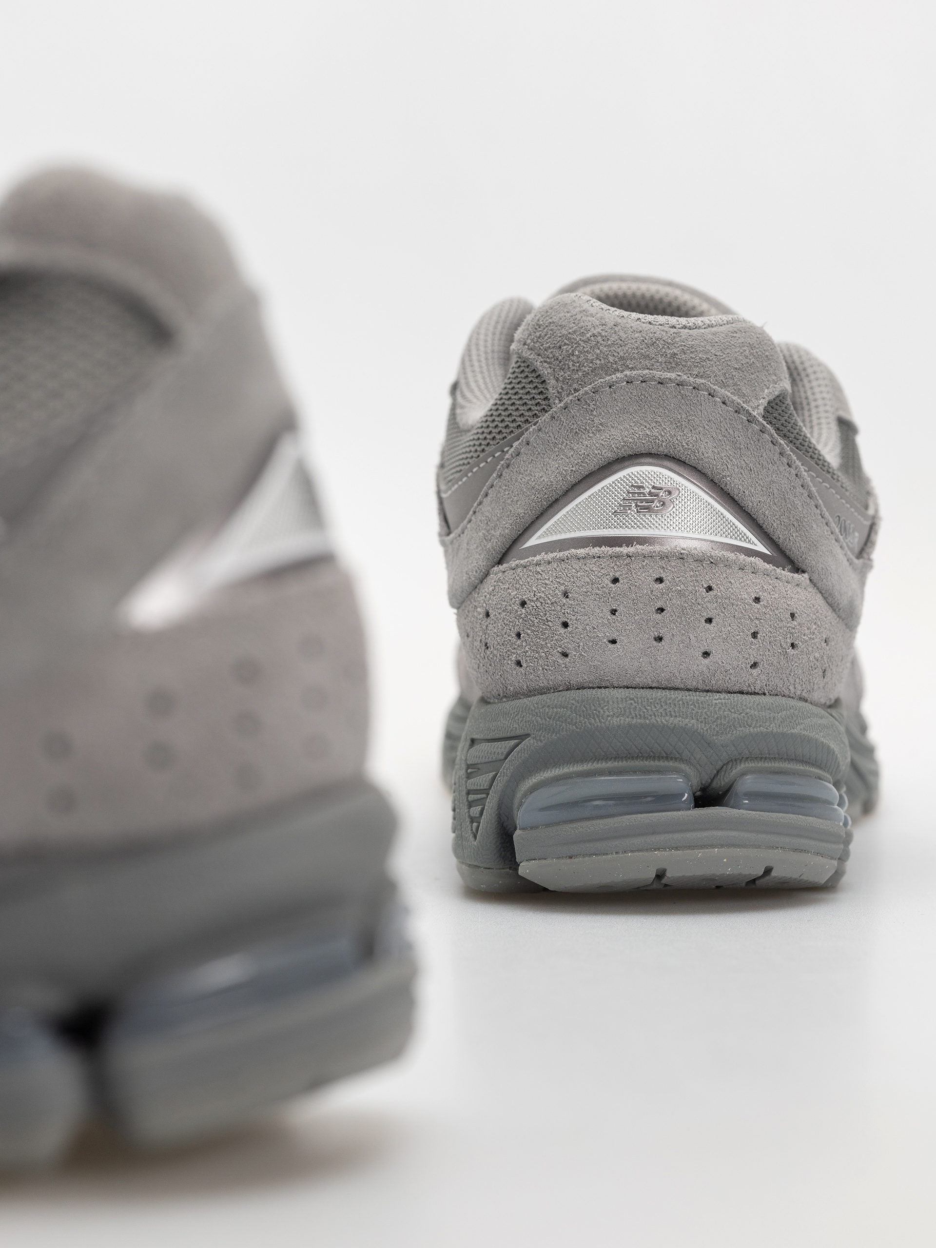 New Balance 2002 Schuhe (slate grey/dark silver metallic)