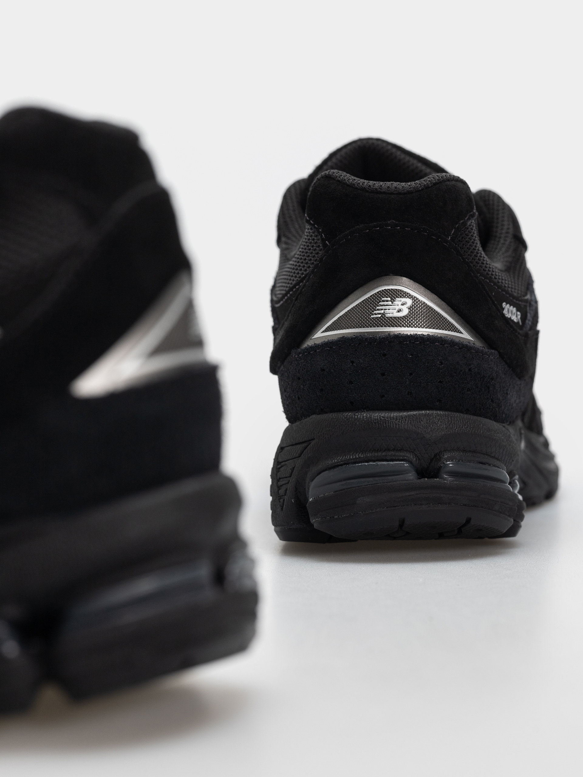 New Balance 2002 Schuhe (black/black metallic)