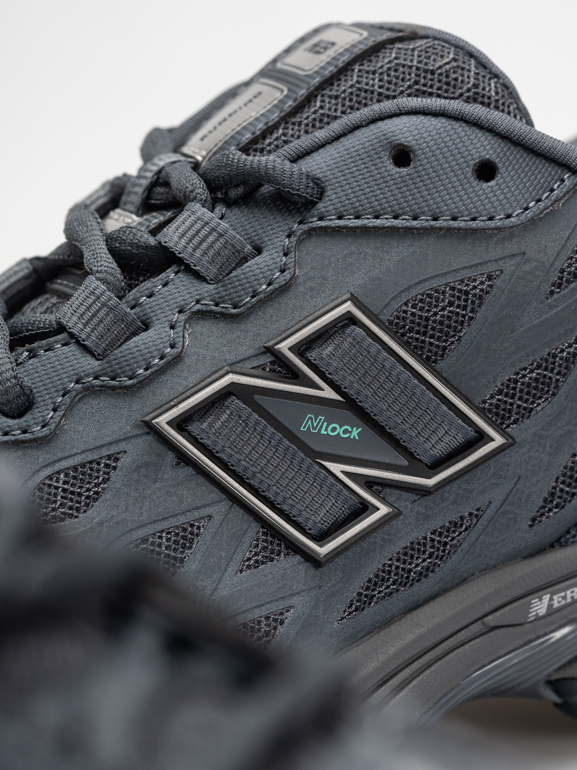 New Balance 1906 Shoes (graphite/deep end)