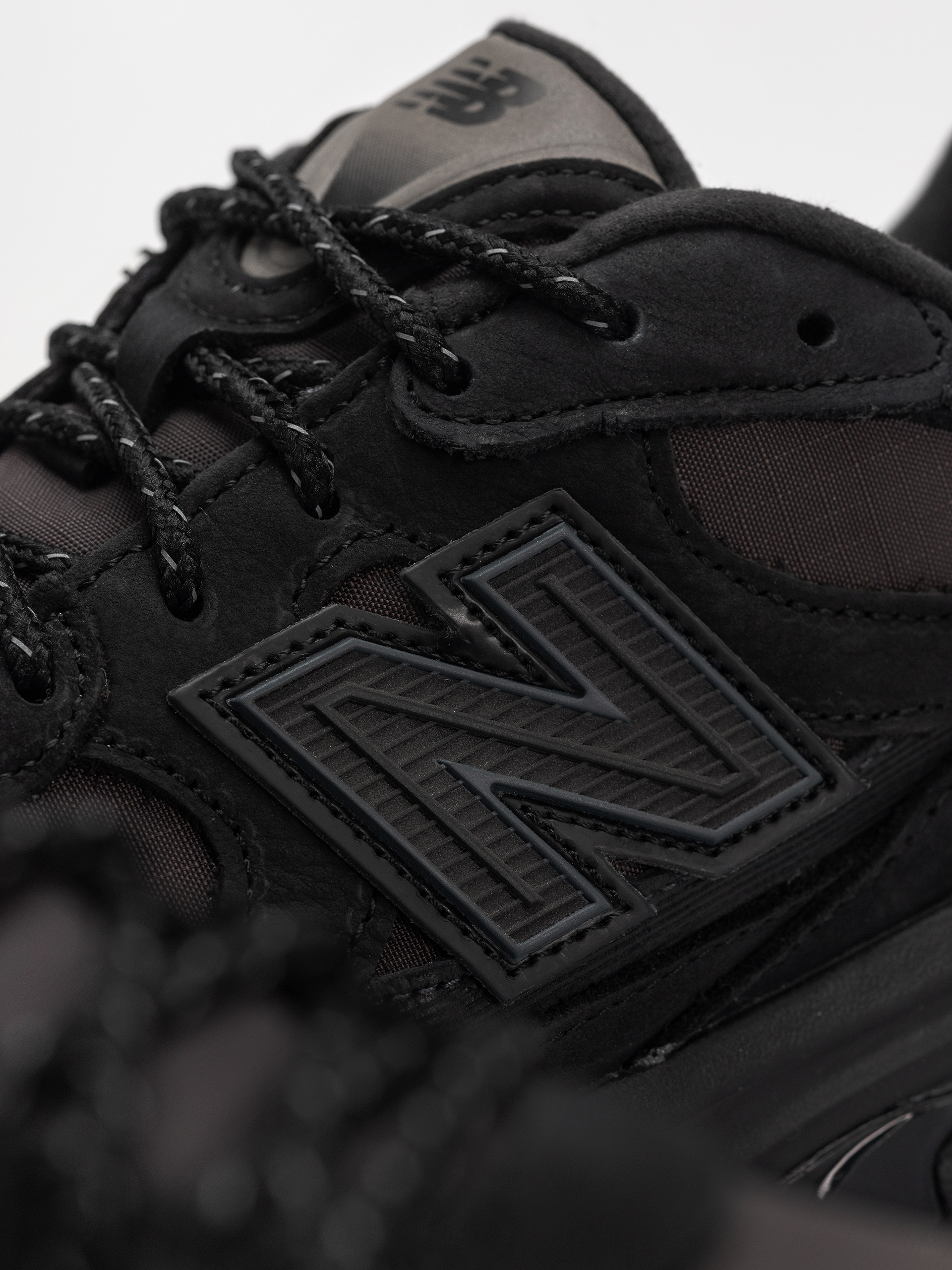 New Balance 2010 Shoes (black/faded black/phantom)