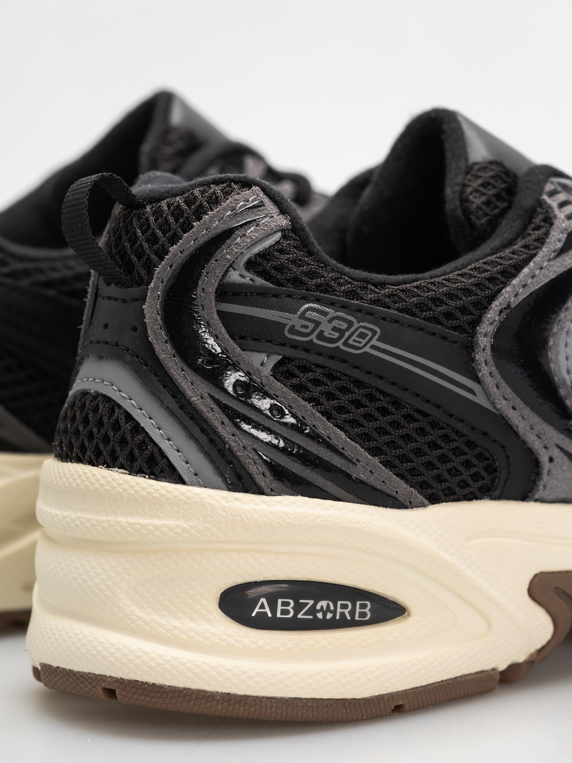 New Balance 530 Shoes (black/castlerock)