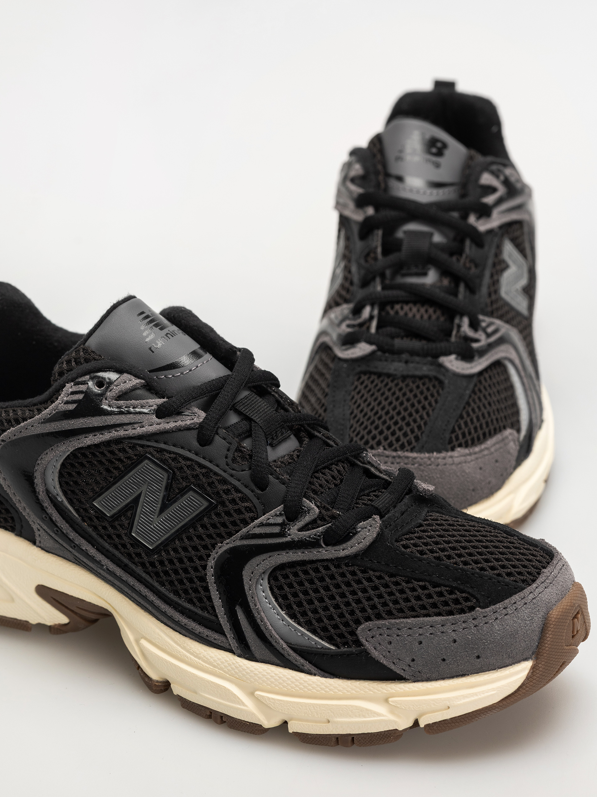 New Balance 530 Schuhe (black/castlerock)