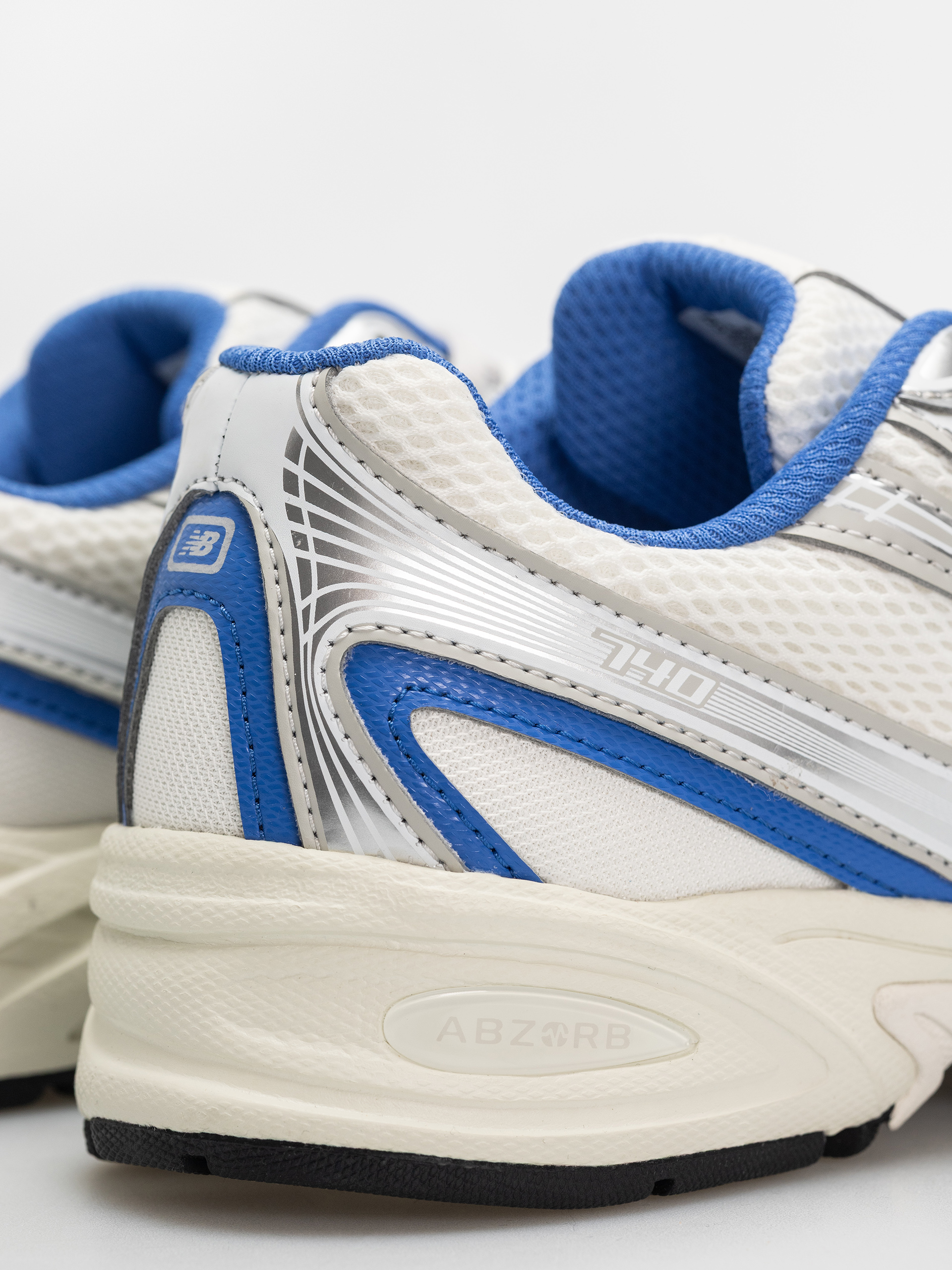 New Balance 740 Shoes (blue bird/angora)