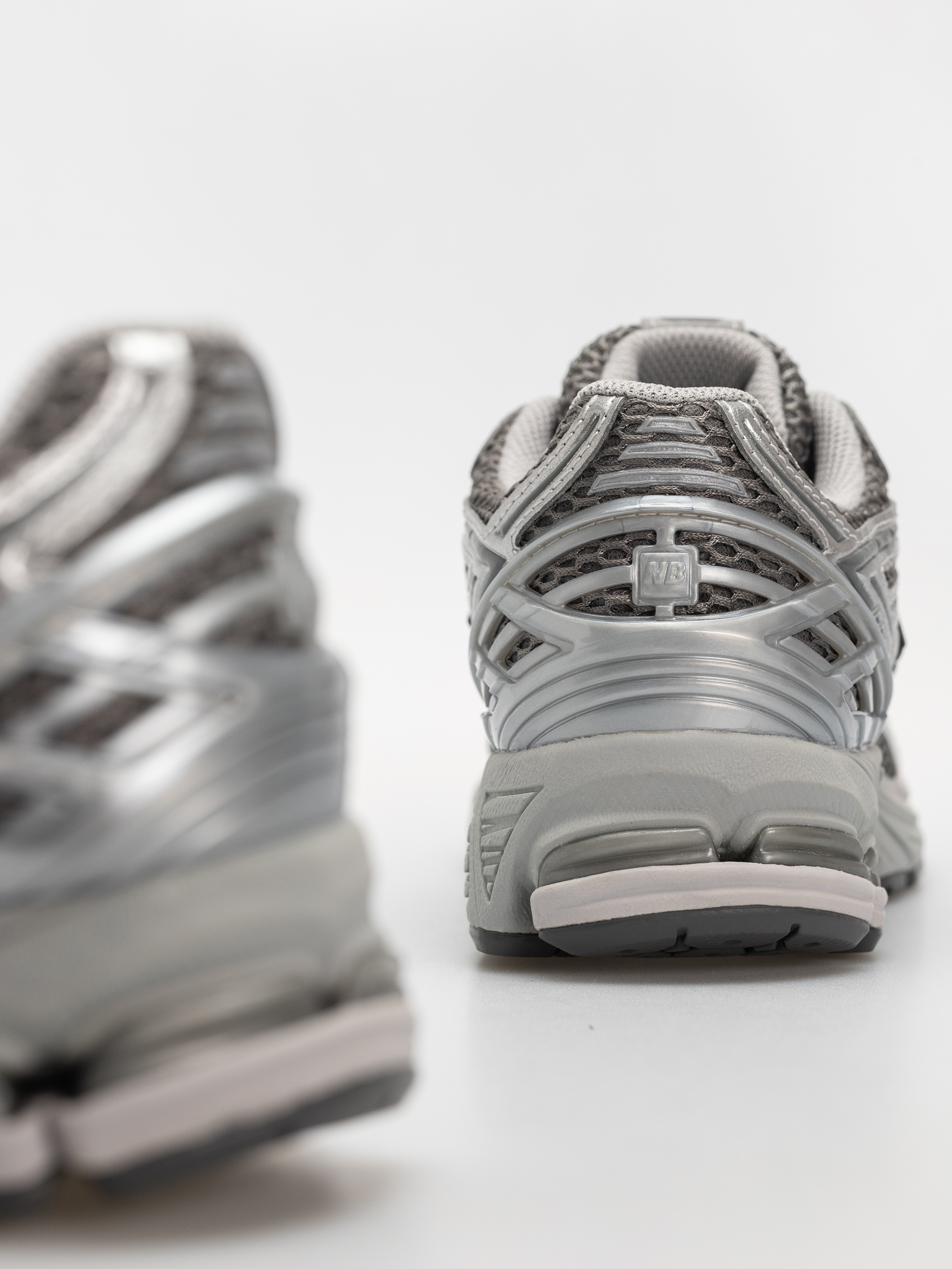 New Balance 1906 Shoes (harbor grey/silver metalic/concrete eh)