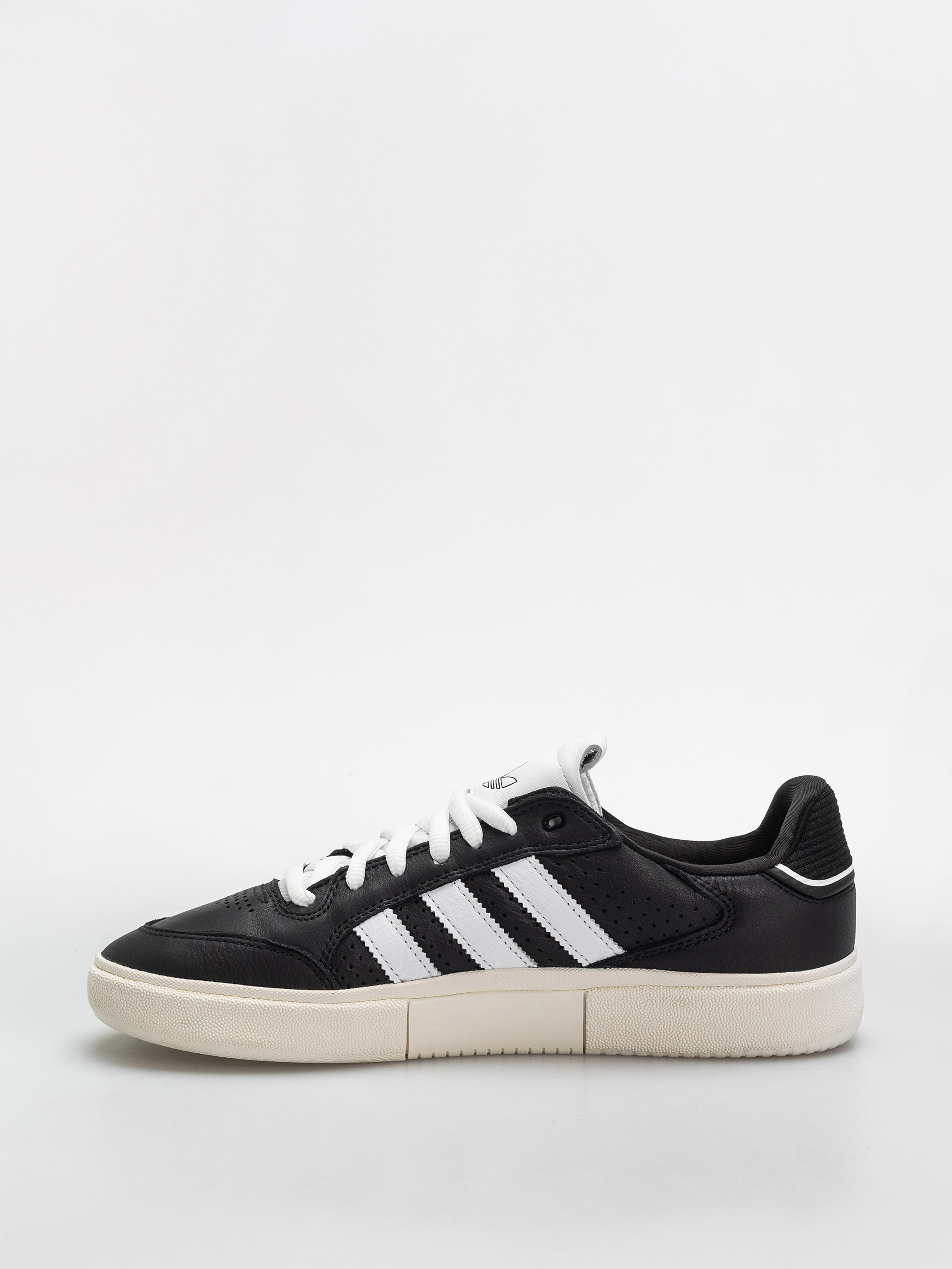 adidas Tyshawn Low Schuhe (cblack/ftwwht/cwhite)