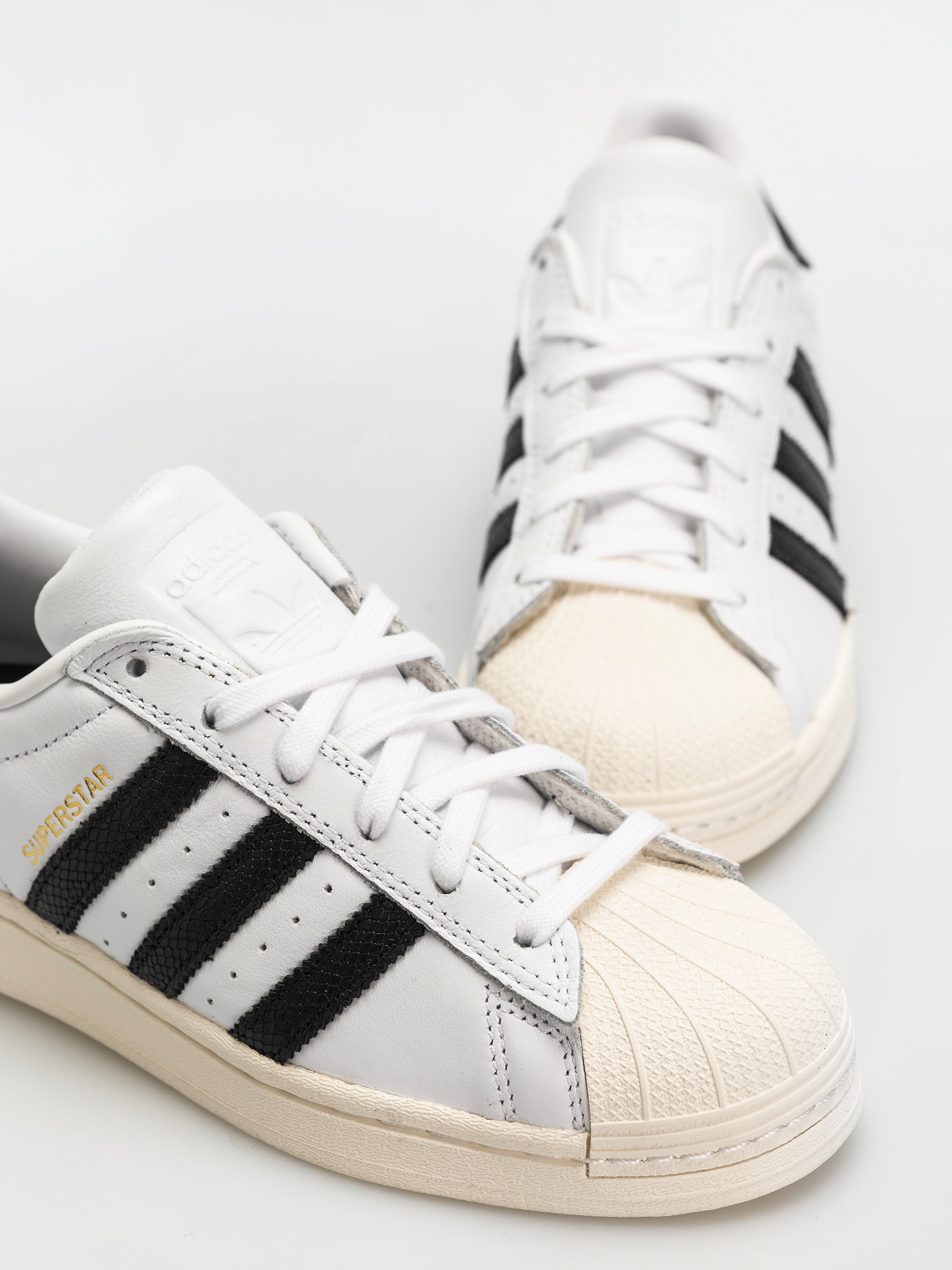 adidas Superstar Adv Shoes (ftwwht/cblack/goldmt)