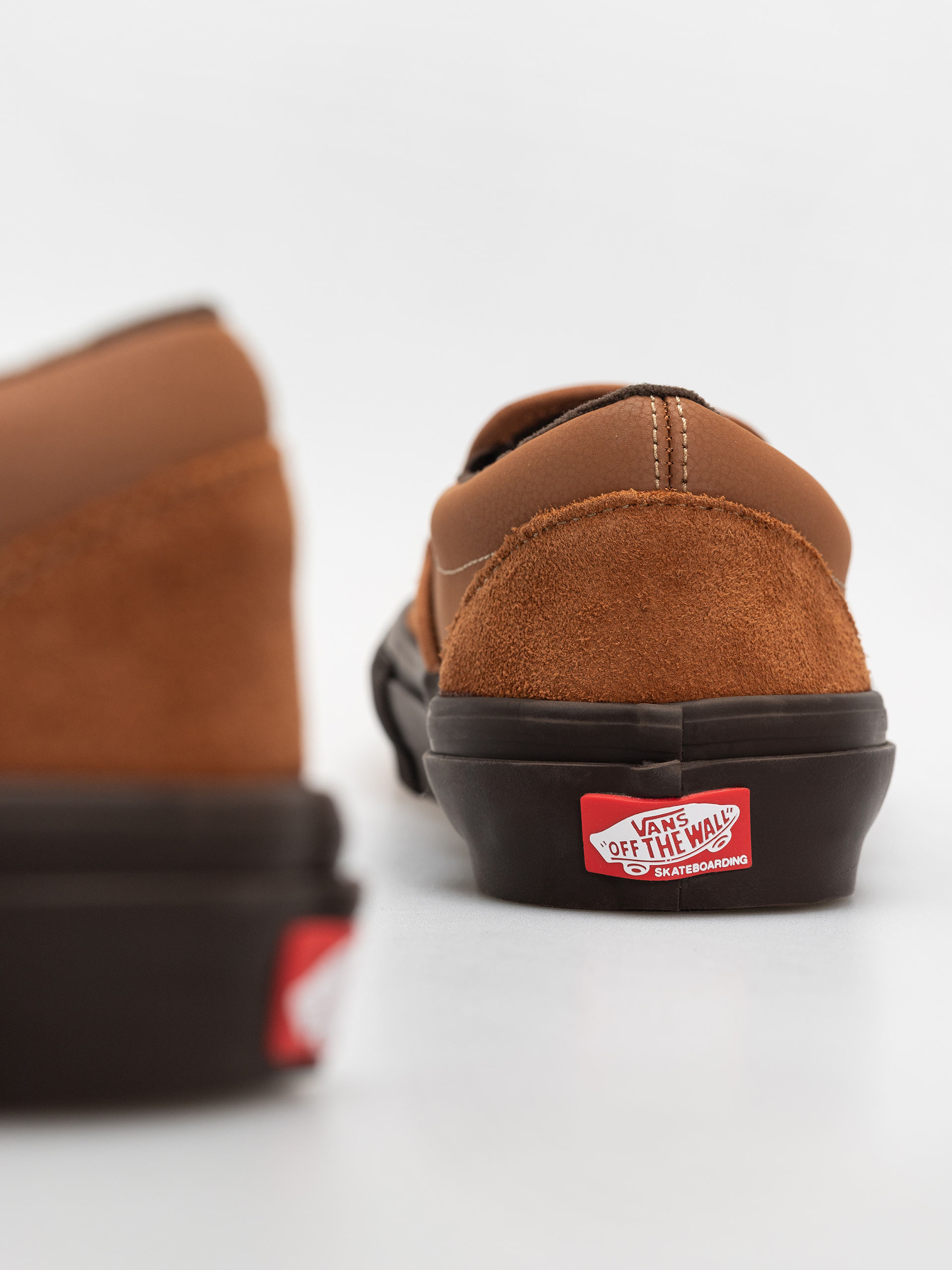 Vans Skate Slip On Shoes (brown/gum)