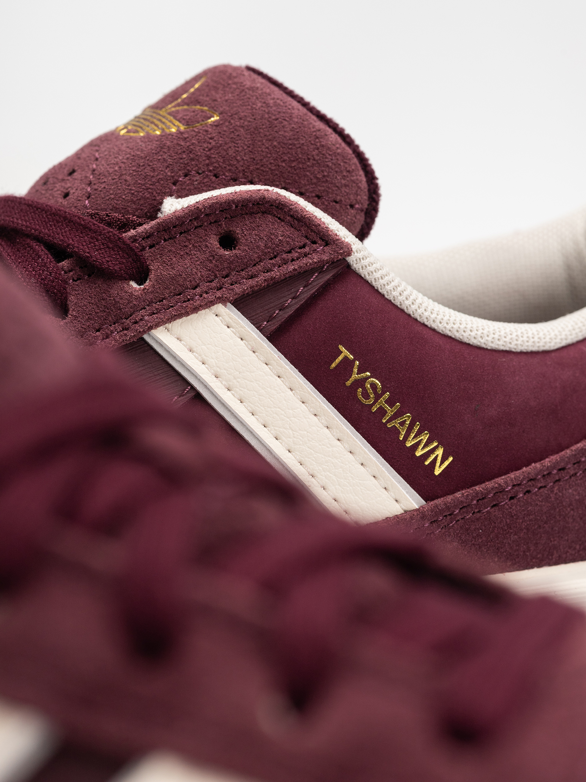 adidas Tyshawn II Schuhe (maroon/cwhite/goldmt)