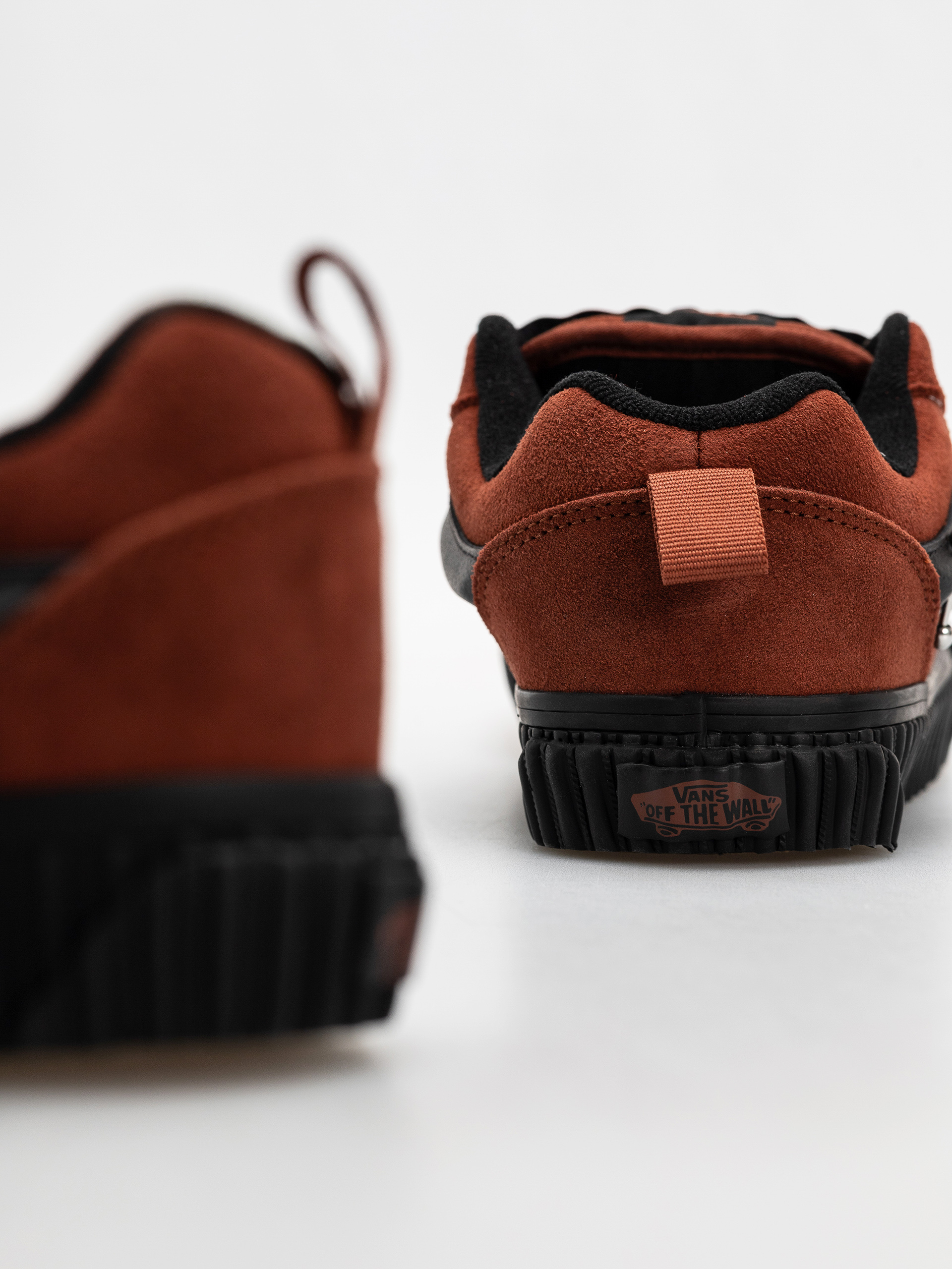 Vans Knu Skool Shoes (rust bronze)