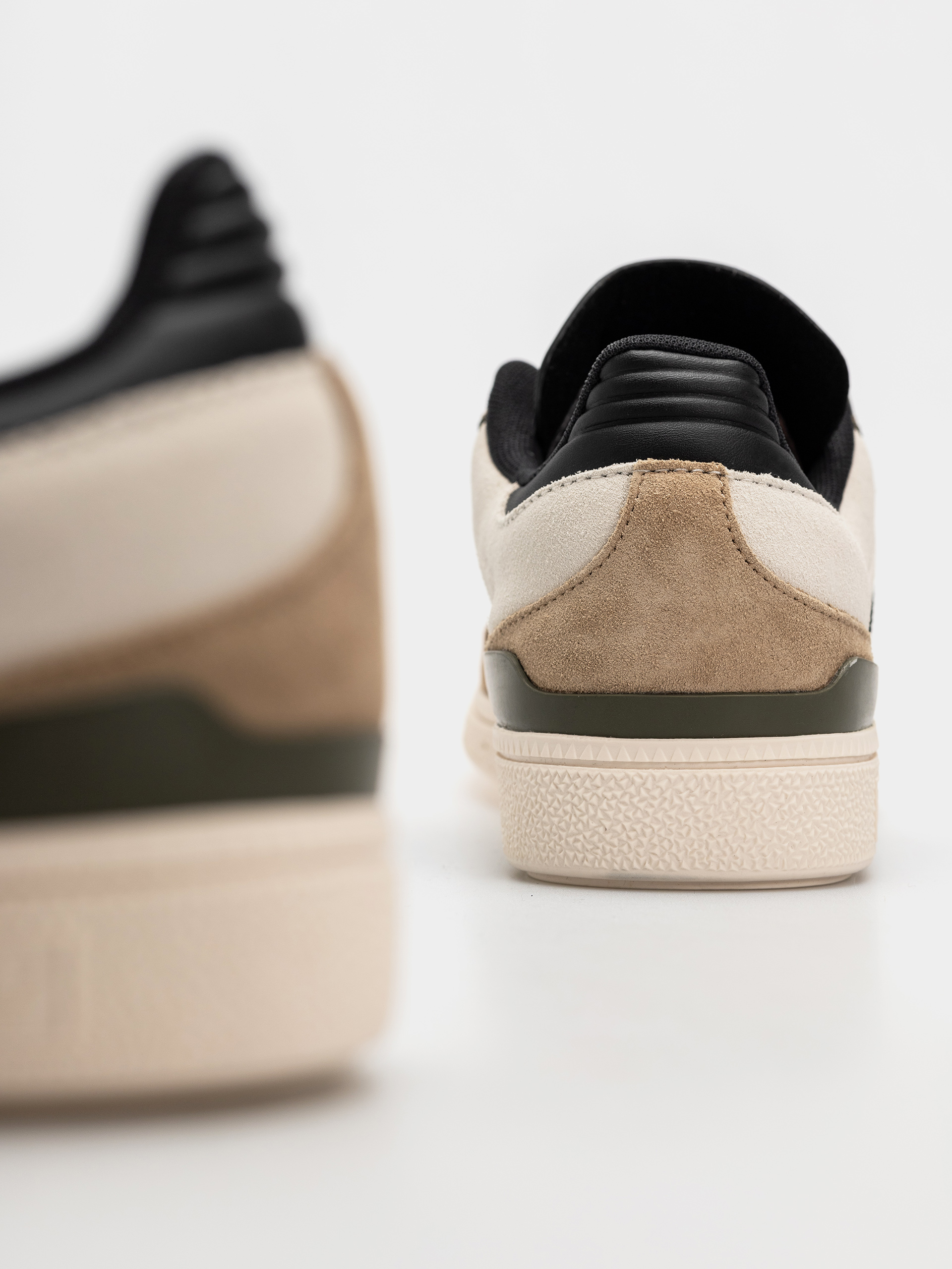 adidas Busenitz Schuhe (cardbo/cblack/olistr)