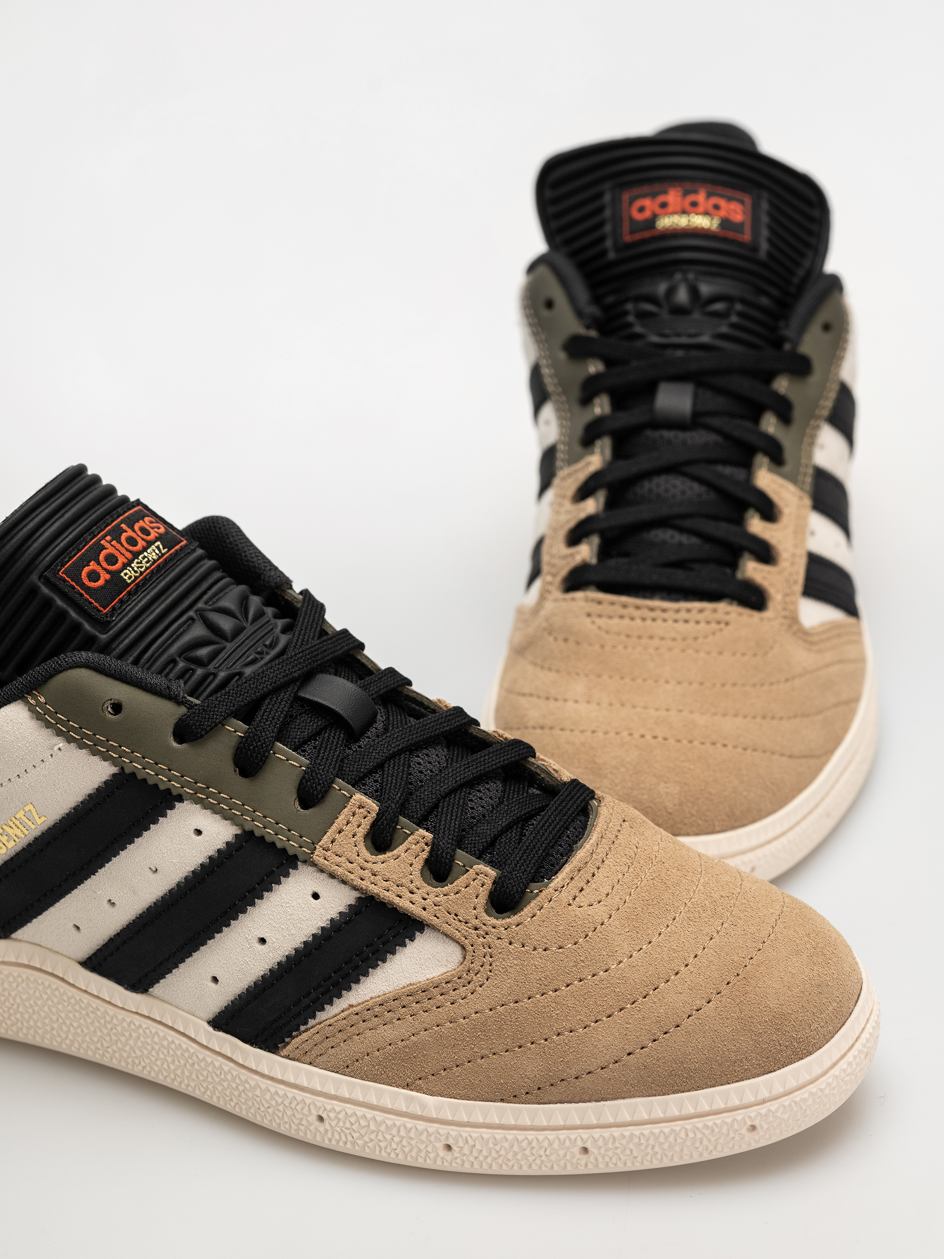adidas Busenitz Schuhe (cardbo/cblack/olistr)