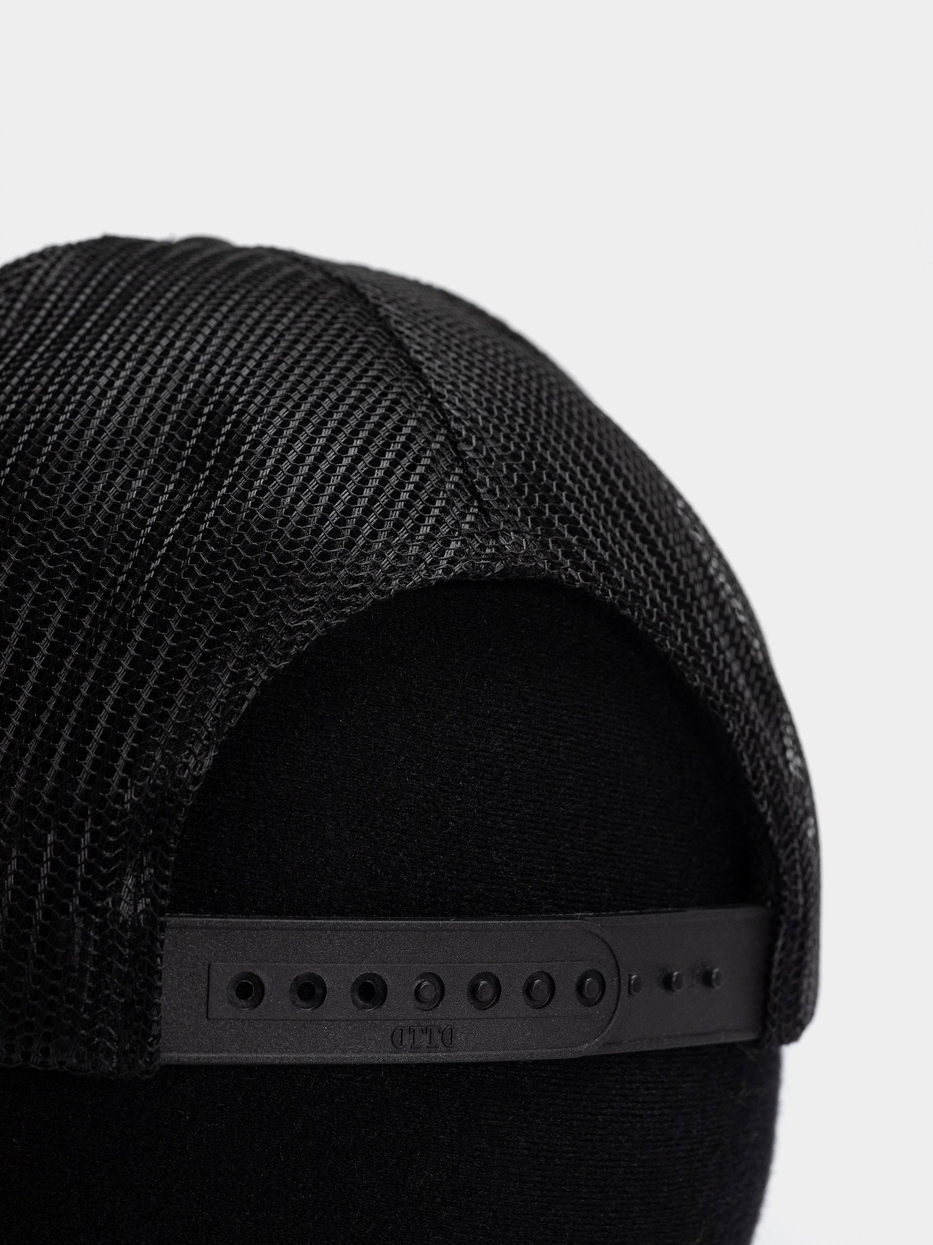 Thrasher x Spitfire Cap (black/gold/black)