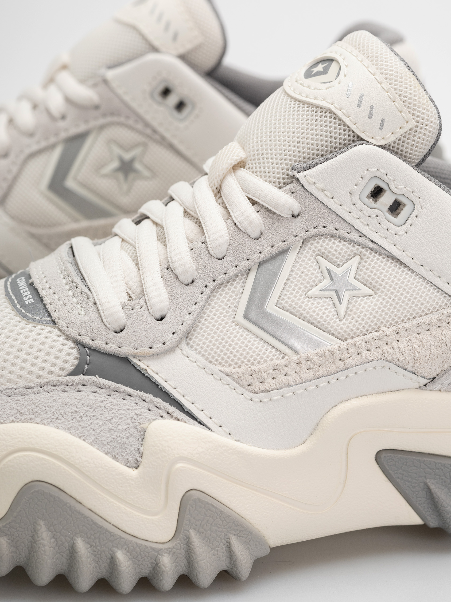 Converse Wave Motion Trainer Ox Shoes (white)