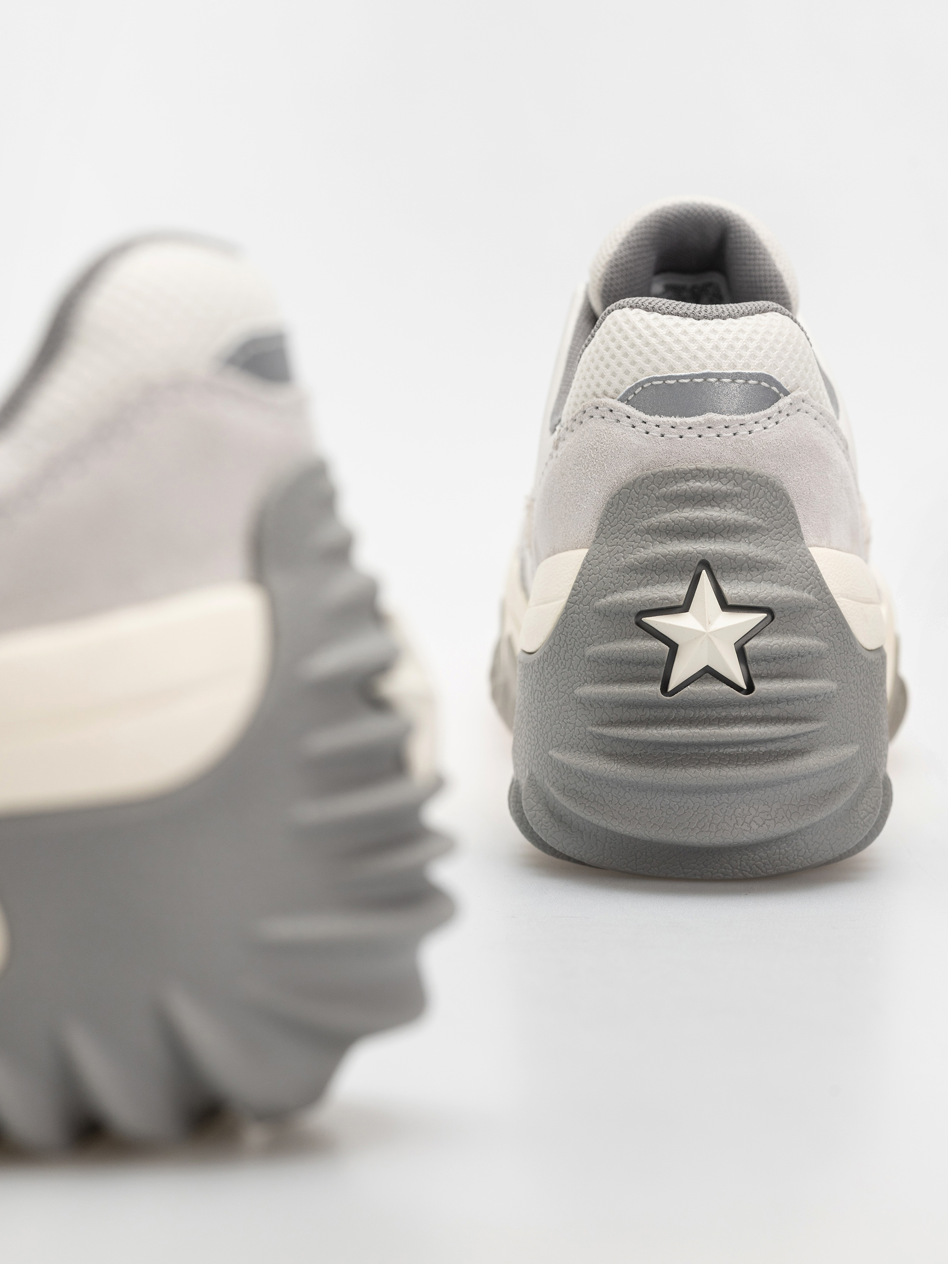 Converse Wave Motion Trainer Ox Shoes (white)