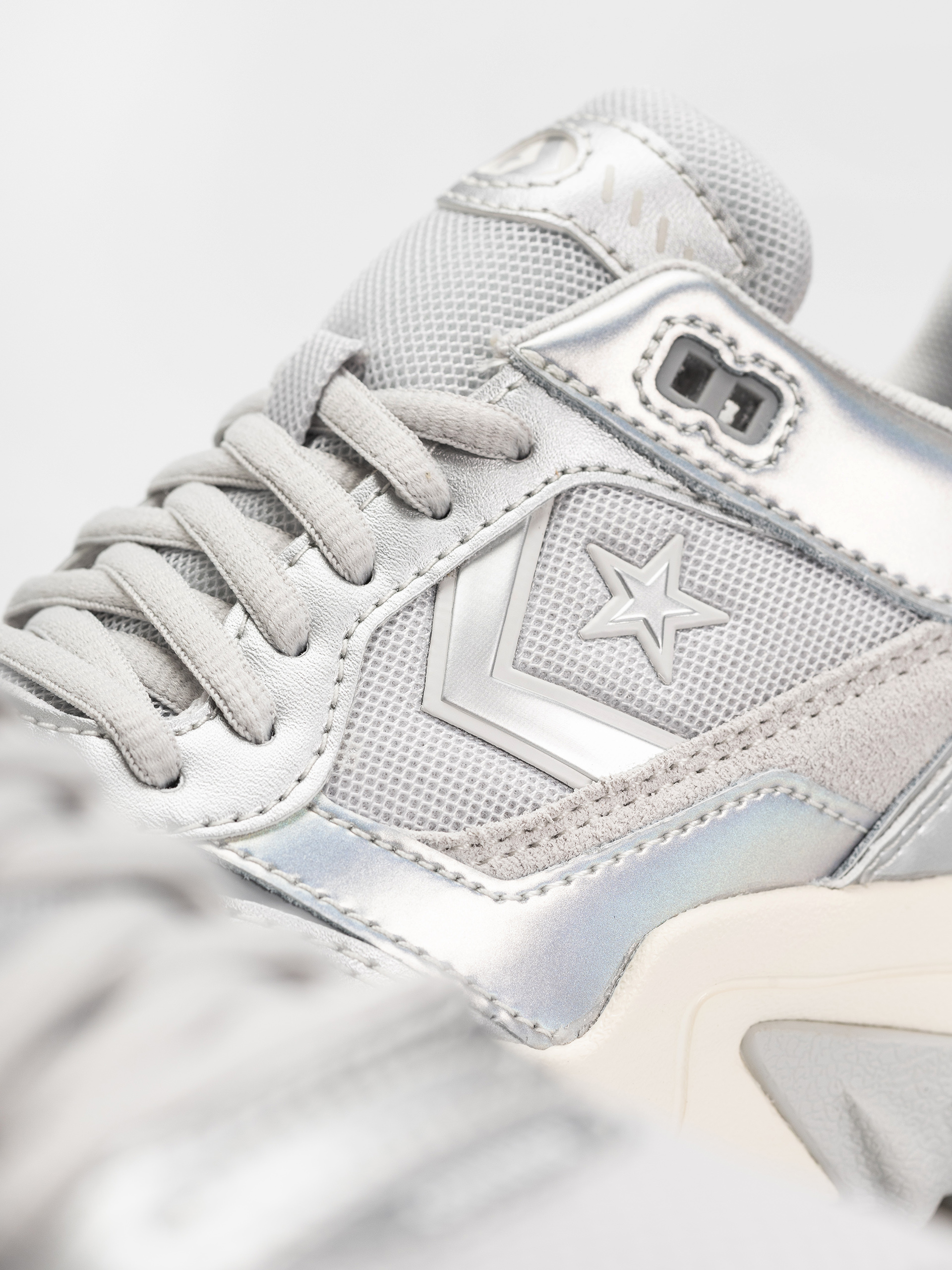 Converse Wave Motion Trainer Ox Shoes (silver)