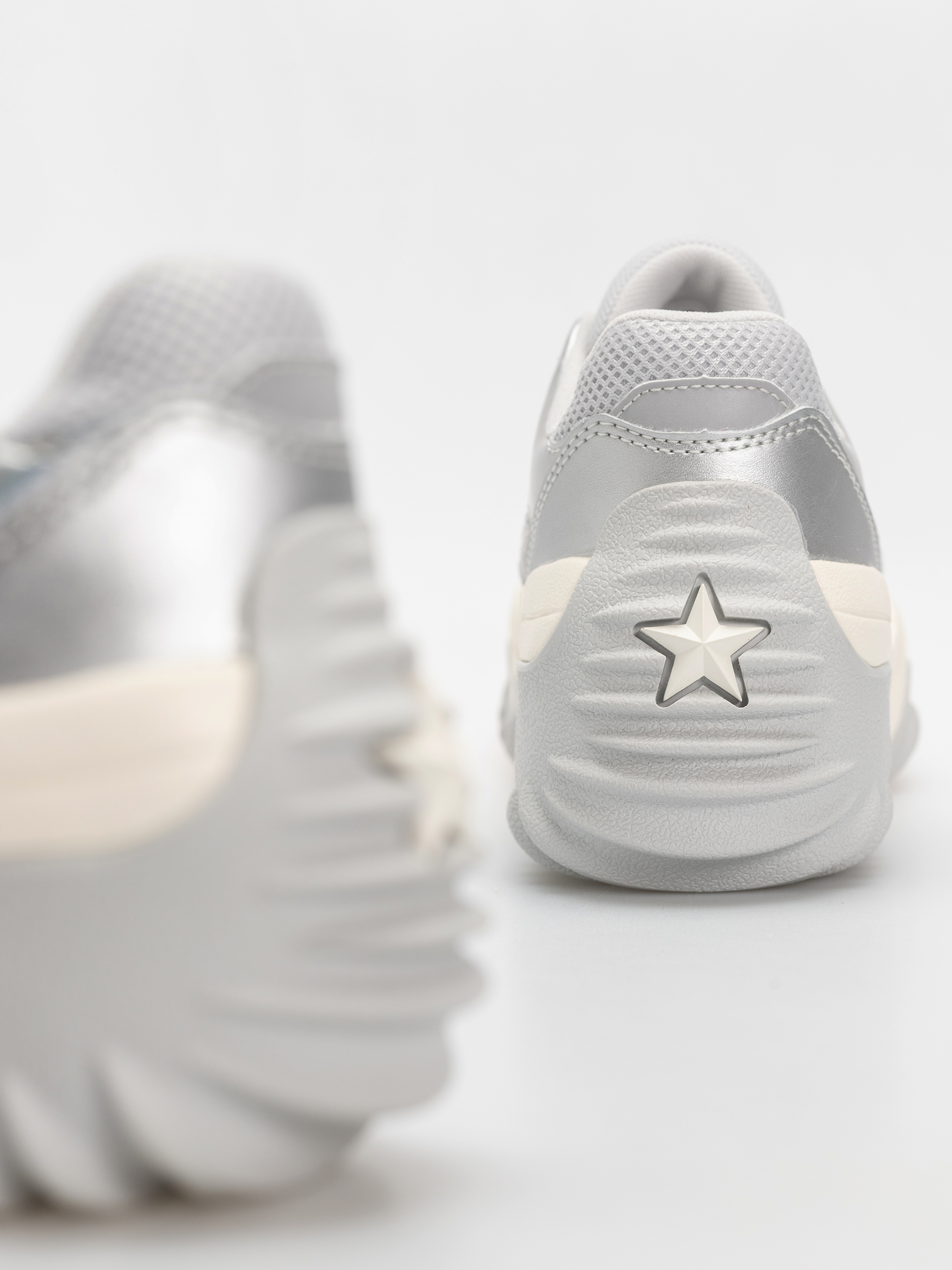 CONVERSE WAVE MOTION シルバー 韓国限定モデルCONVERSE WAVE MOTION