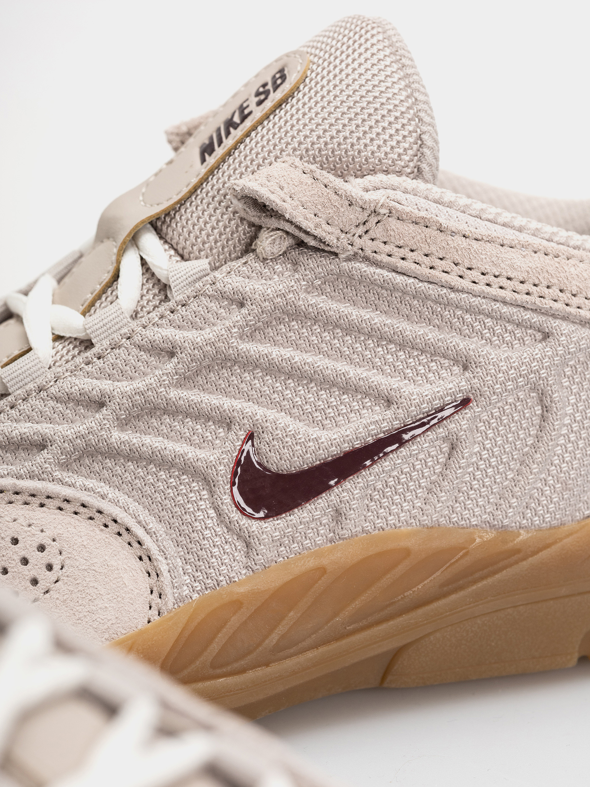 Nike SB Vertebrae Shoes (cream ii/burgundy crush phantom)