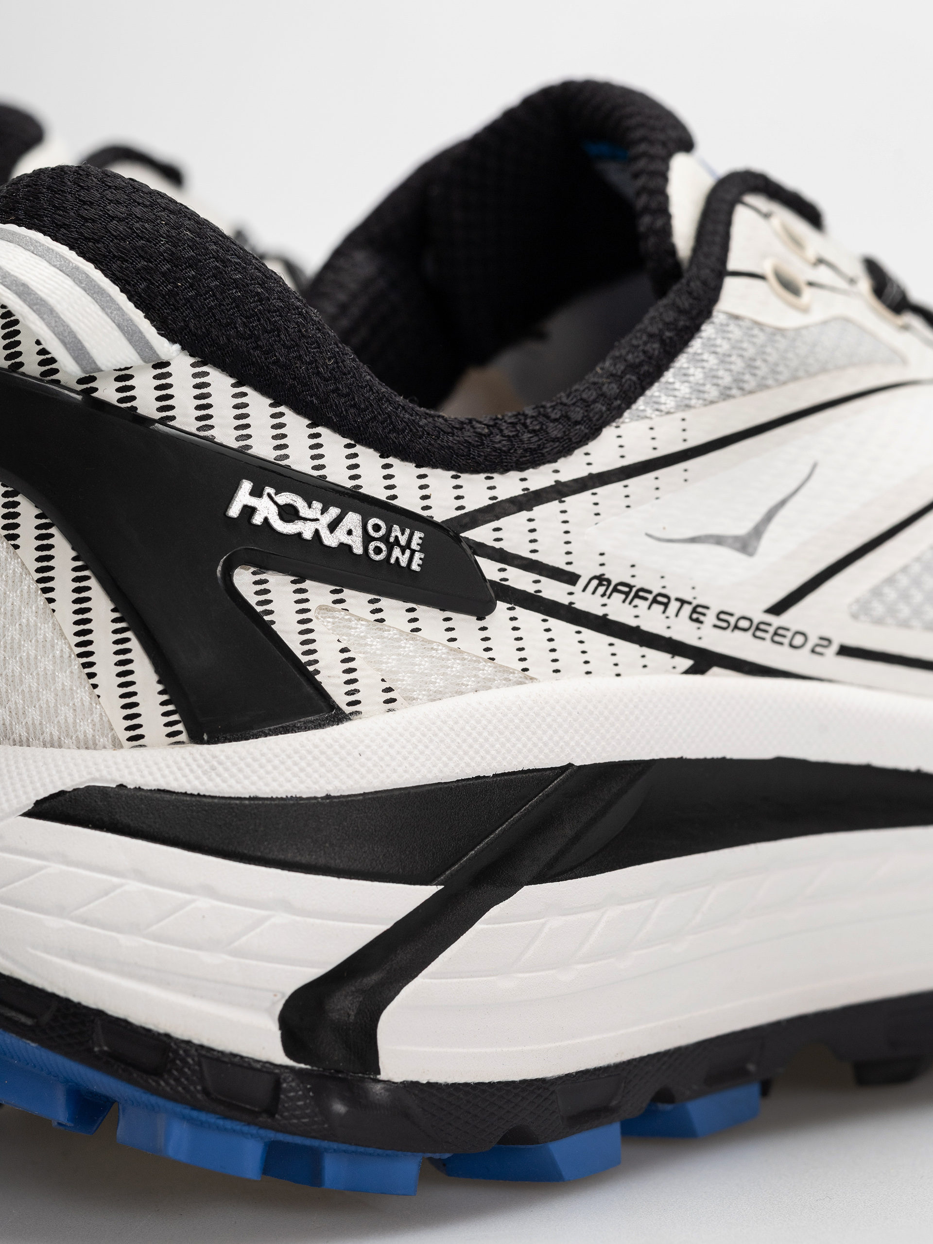 Hoka Mafate Speed 2 Schuhe (white/cobalt blue)