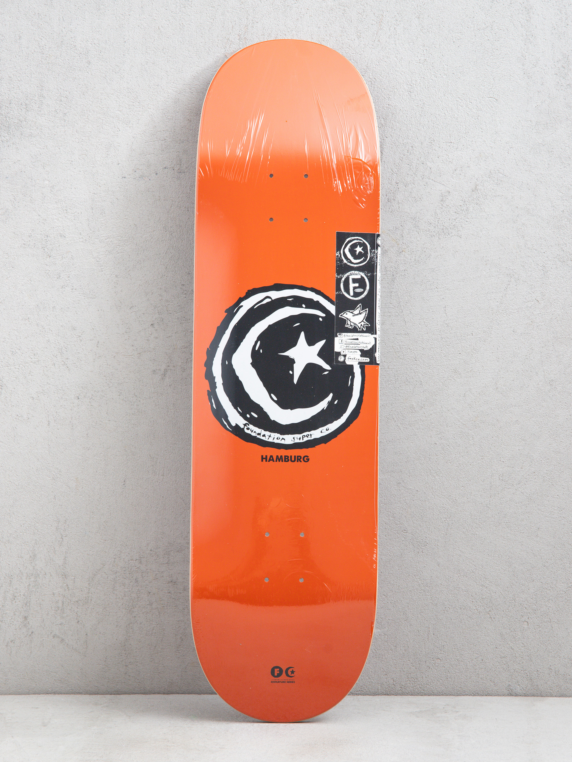 Foundation Hamburg Singature Deck
