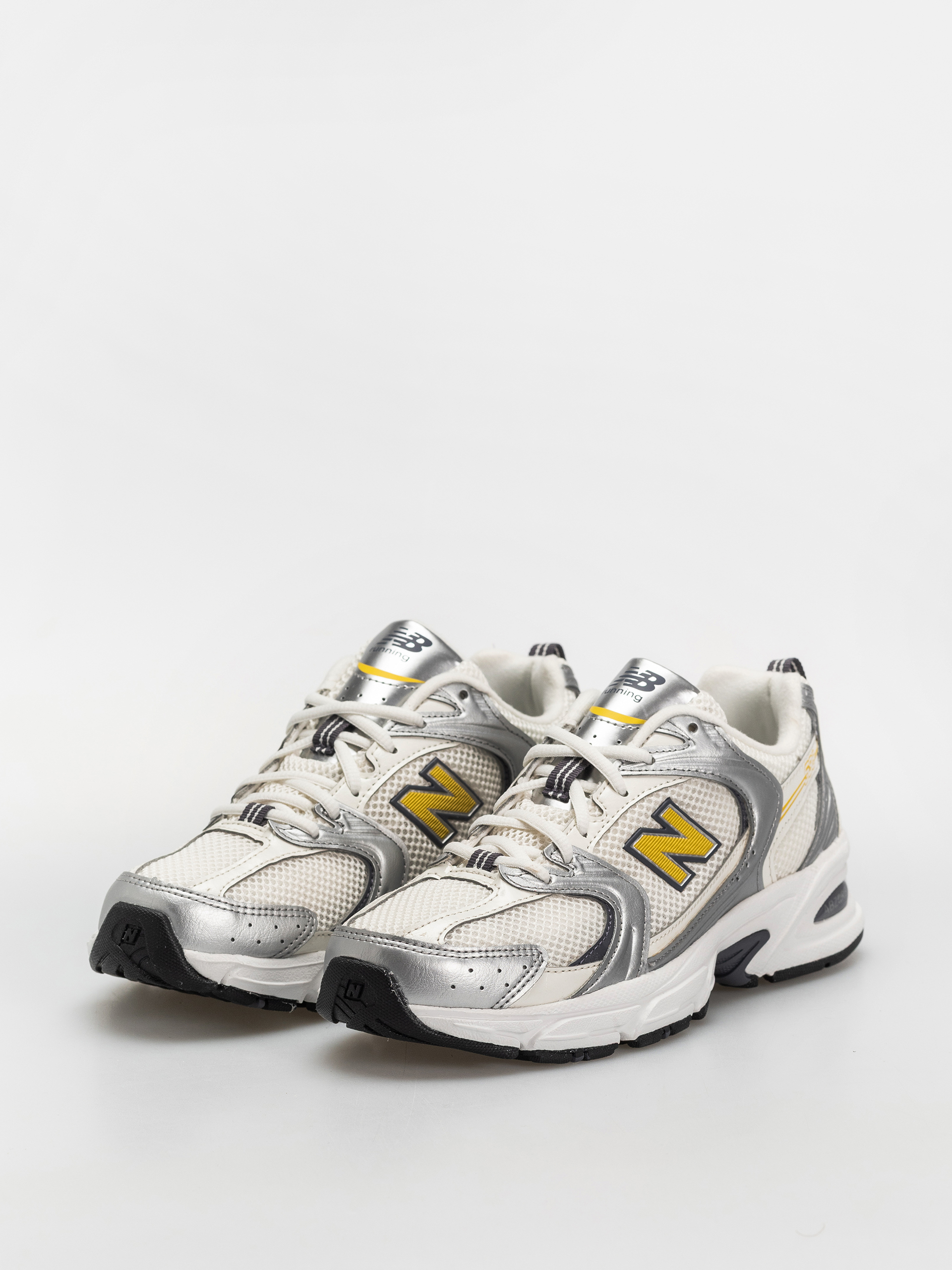 New Balance 530 Shoes (silver metallic/sea salt/apollo gold)