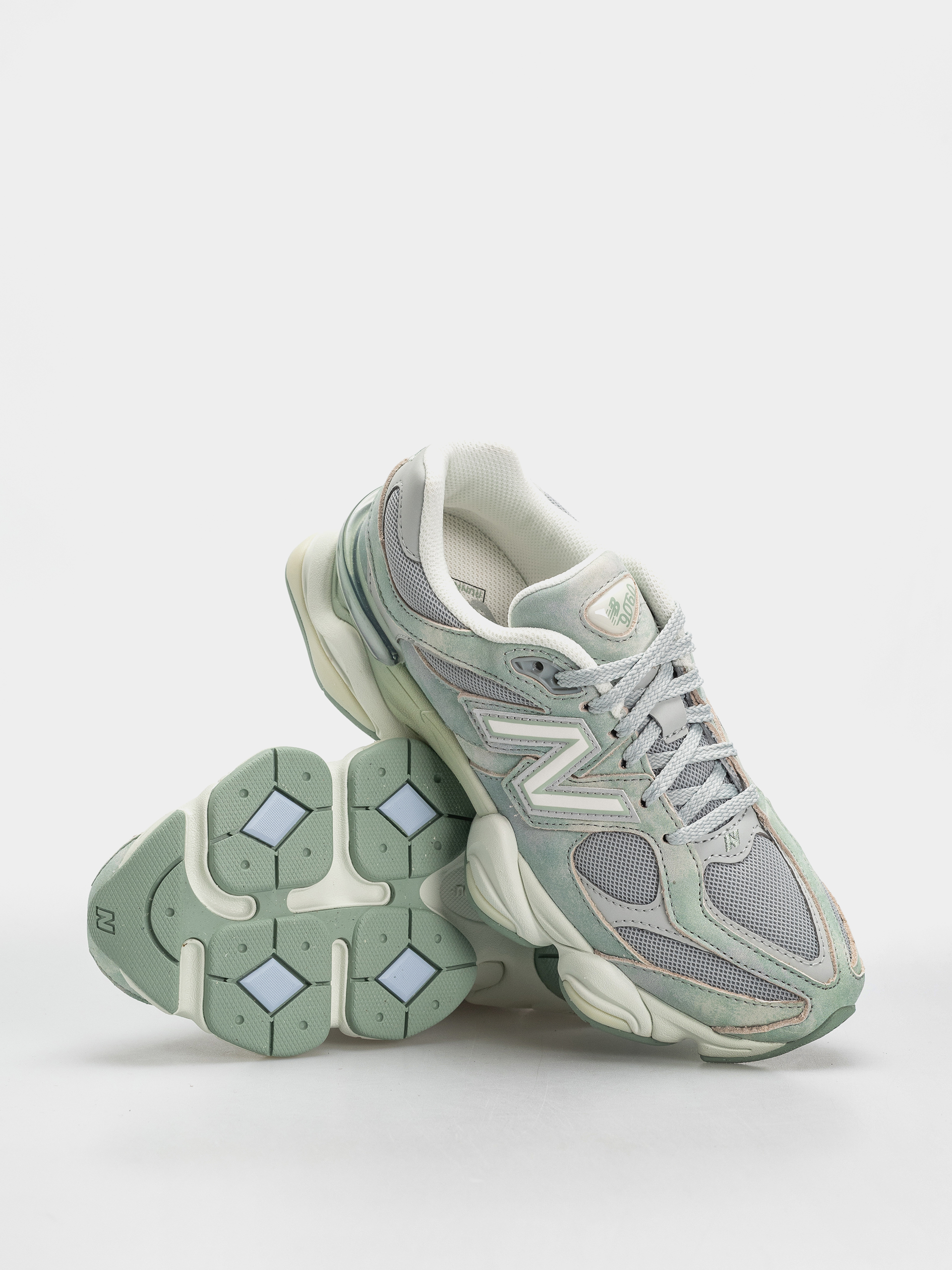 New Balance 9060 Shoes (mosaic green/sea salt)