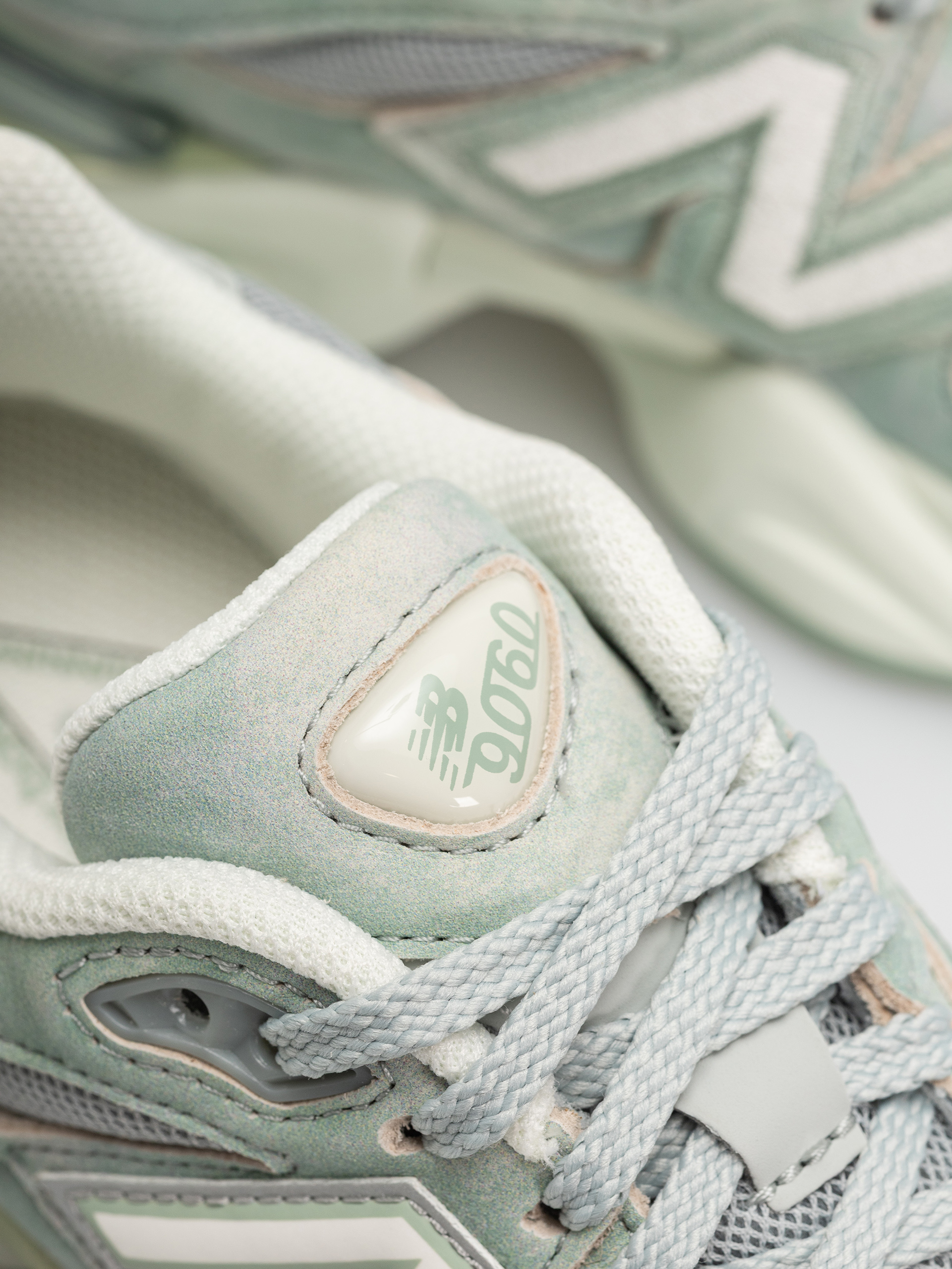 New Balance 9060 Shoes (mosaic green/sea salt)