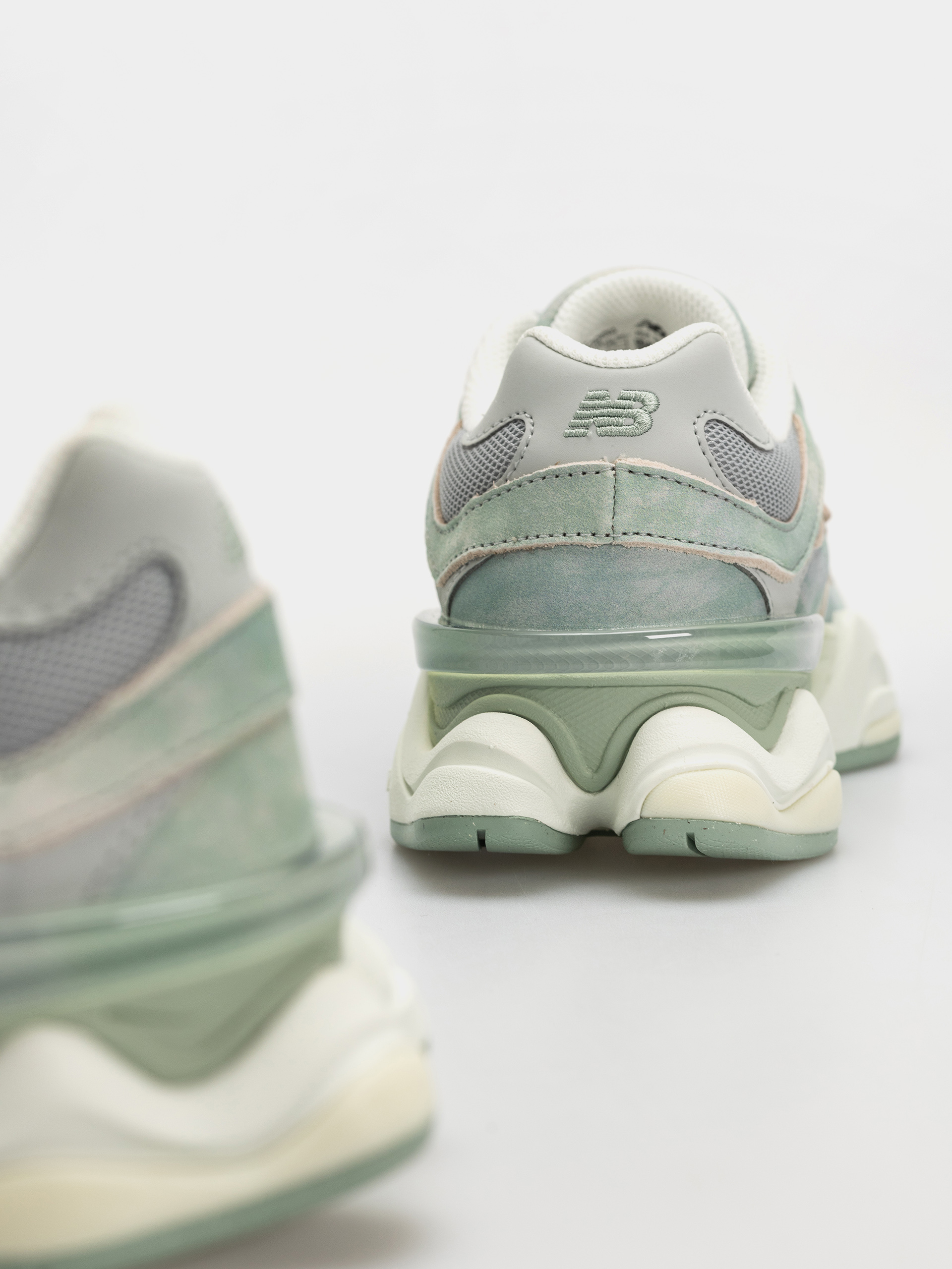 New Balance 9060 Schuhe (mosaic green/sea salt)