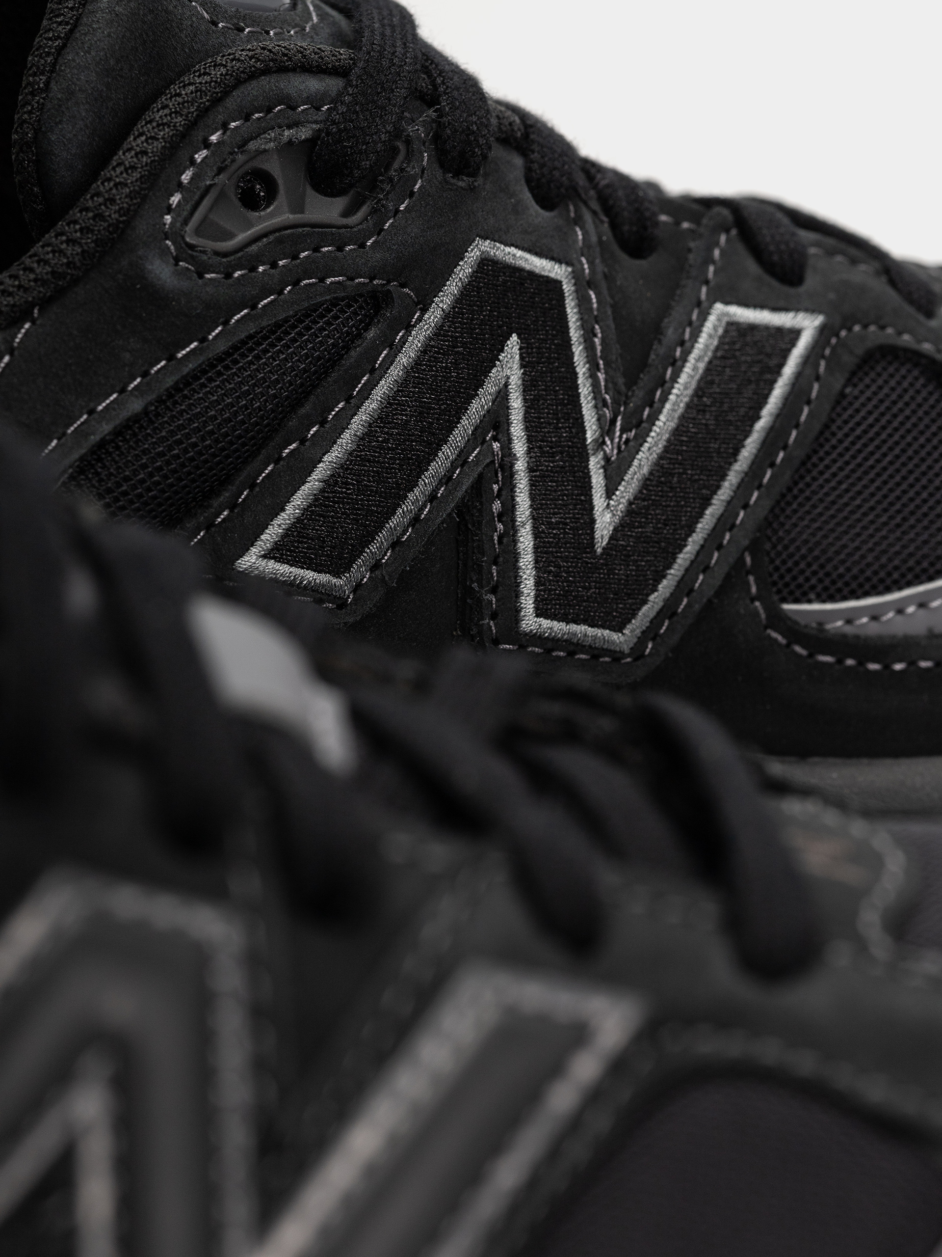 New Balance 9060 Shoes (black/castlerock)