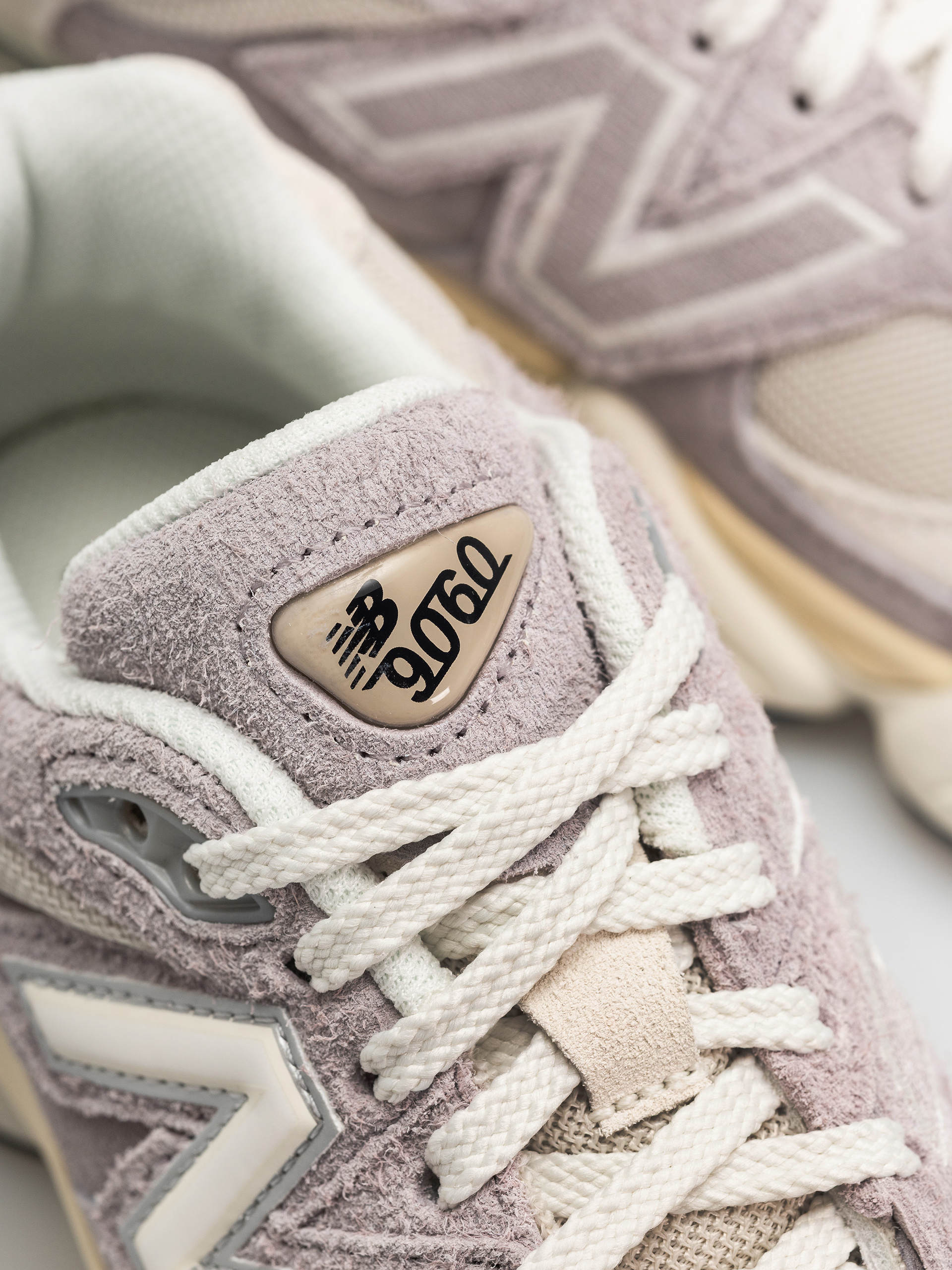 New Balance 9060 Schuhe (truffle salt/timberwolf)