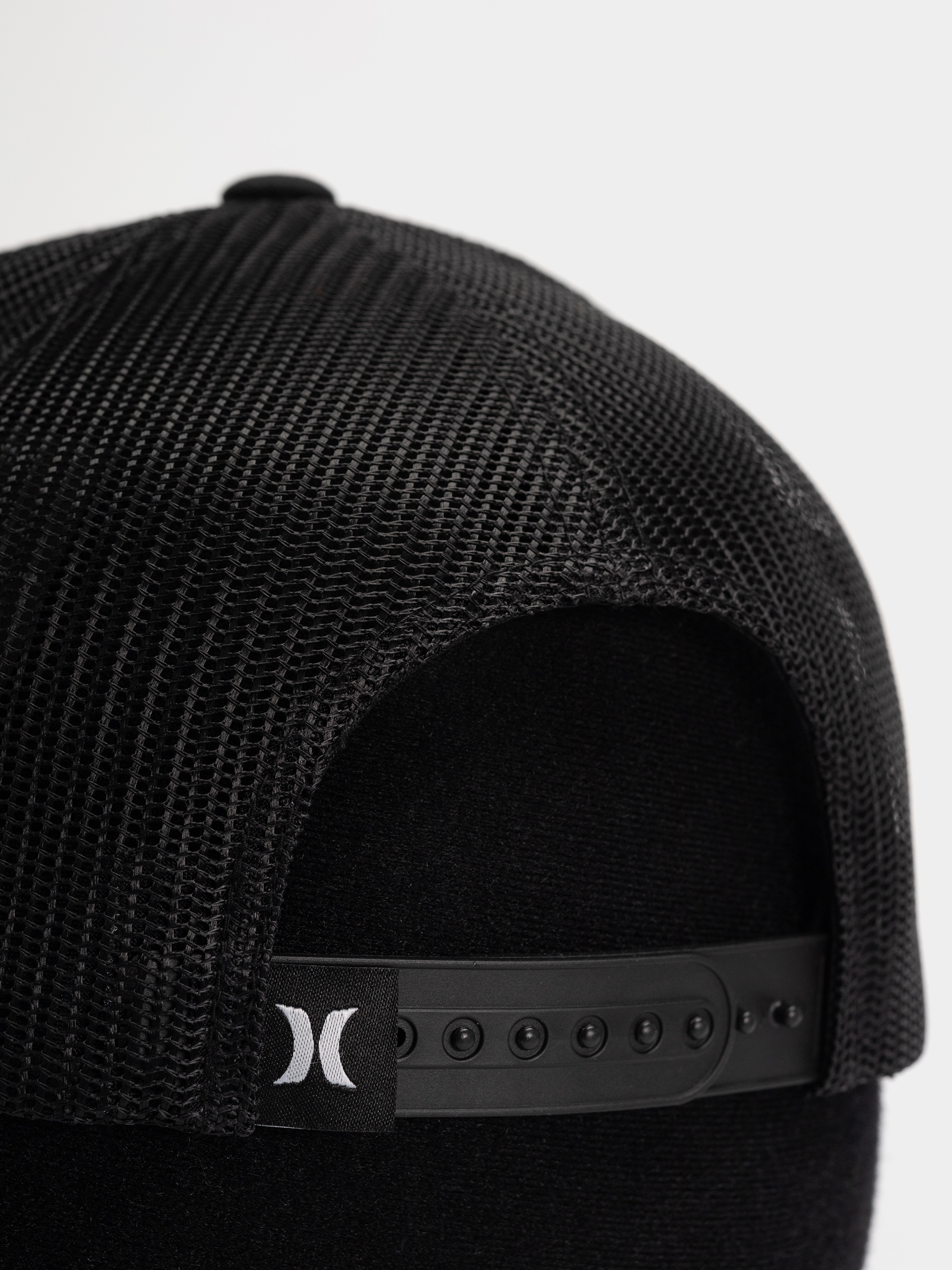 Hurley Wave Haven Trucker Cap (black)
