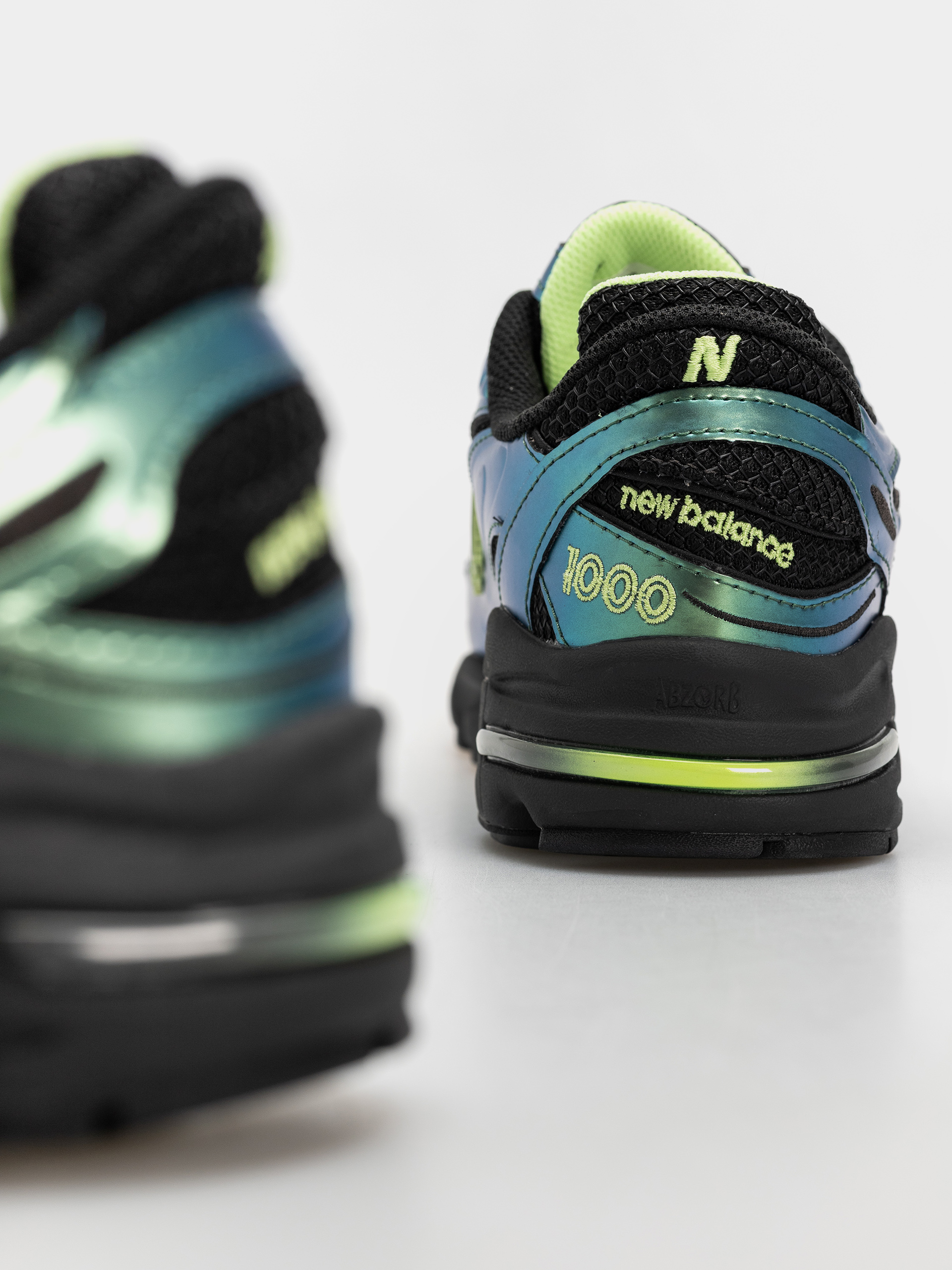New Balance 1000 Shoes (faded black/afterglow)