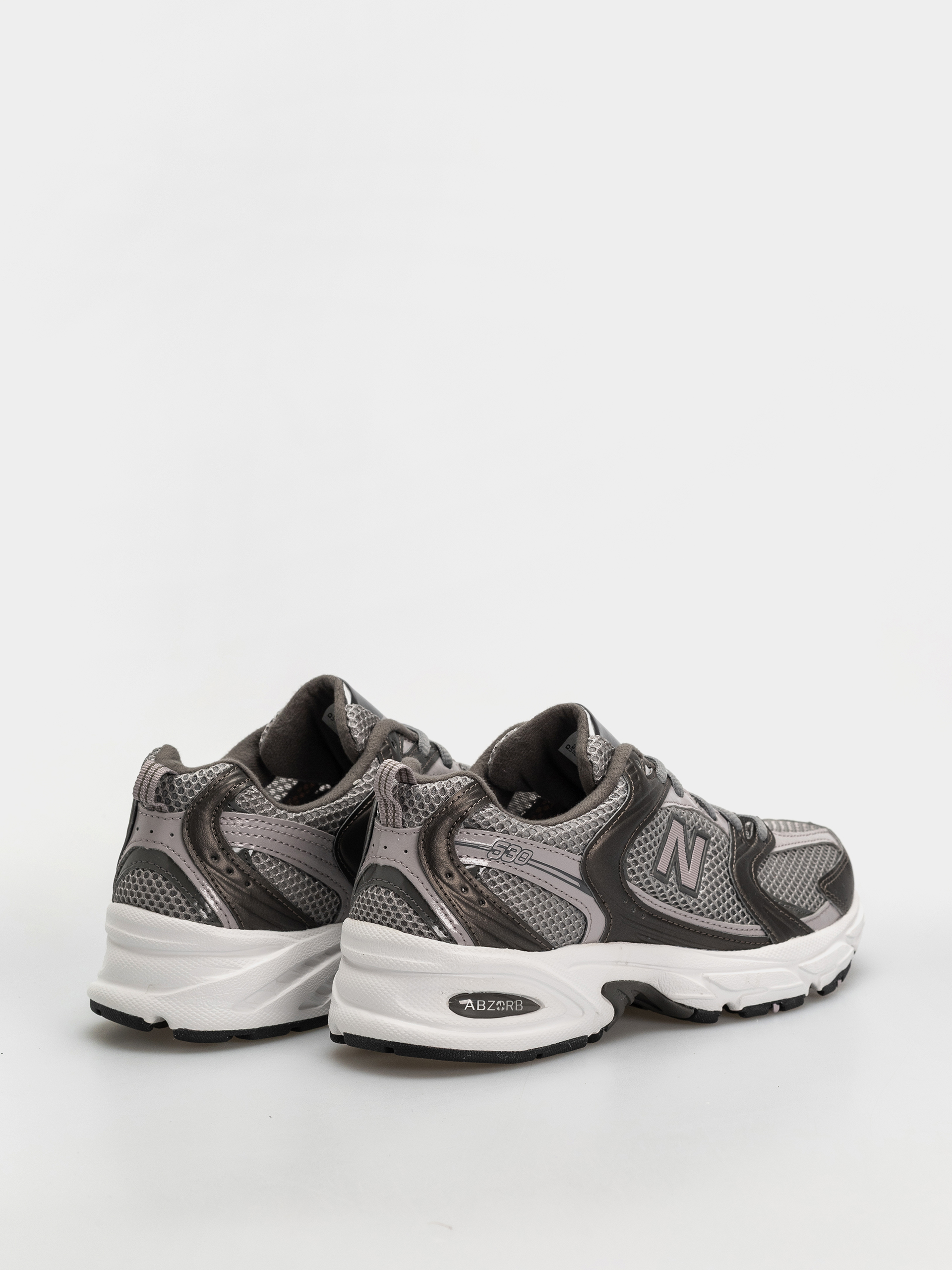 New Balance 530 Shoes (black metallic/truffle salt)