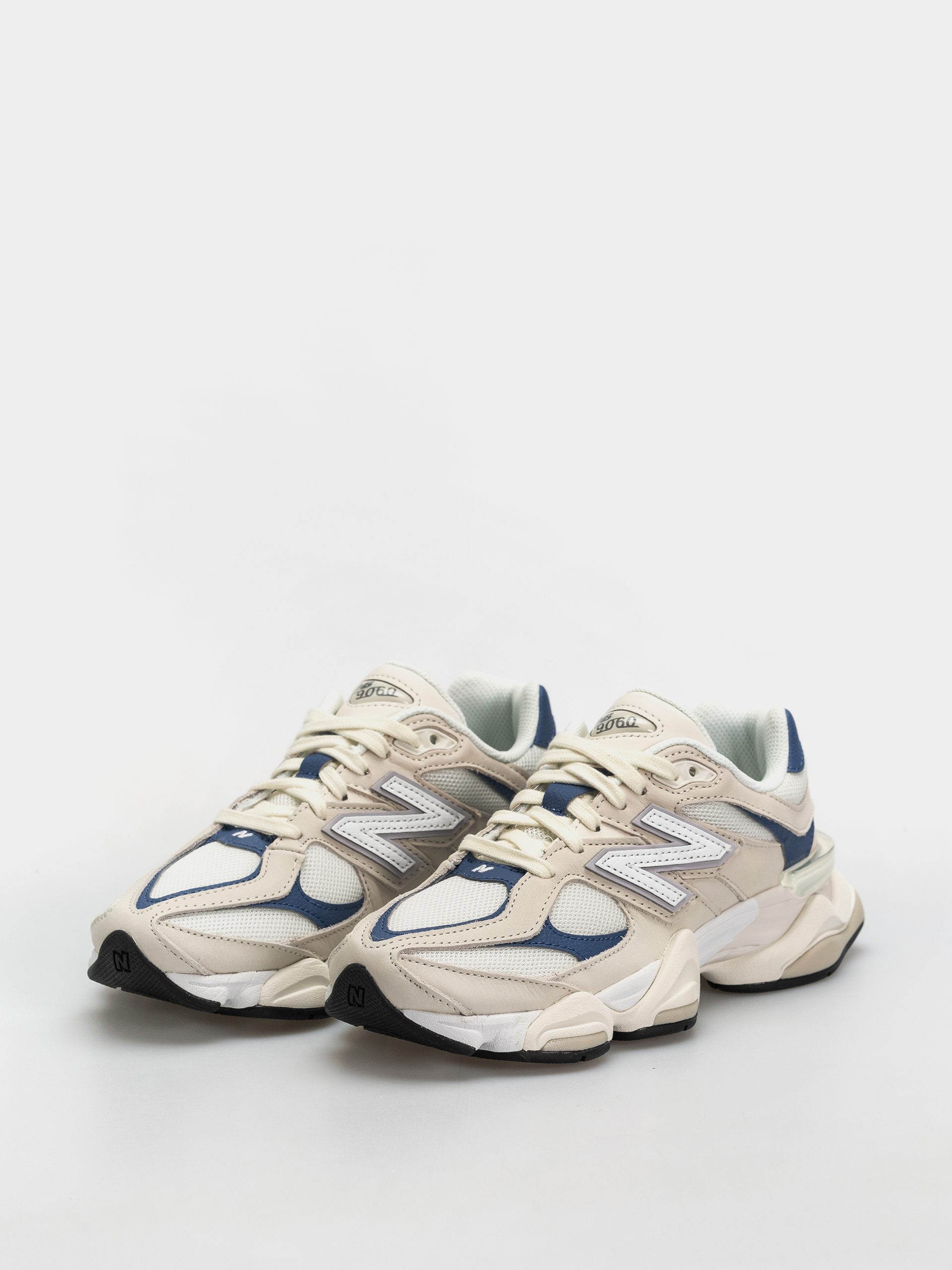 New Balance 9060 Shoes (sea salt/magic blue)