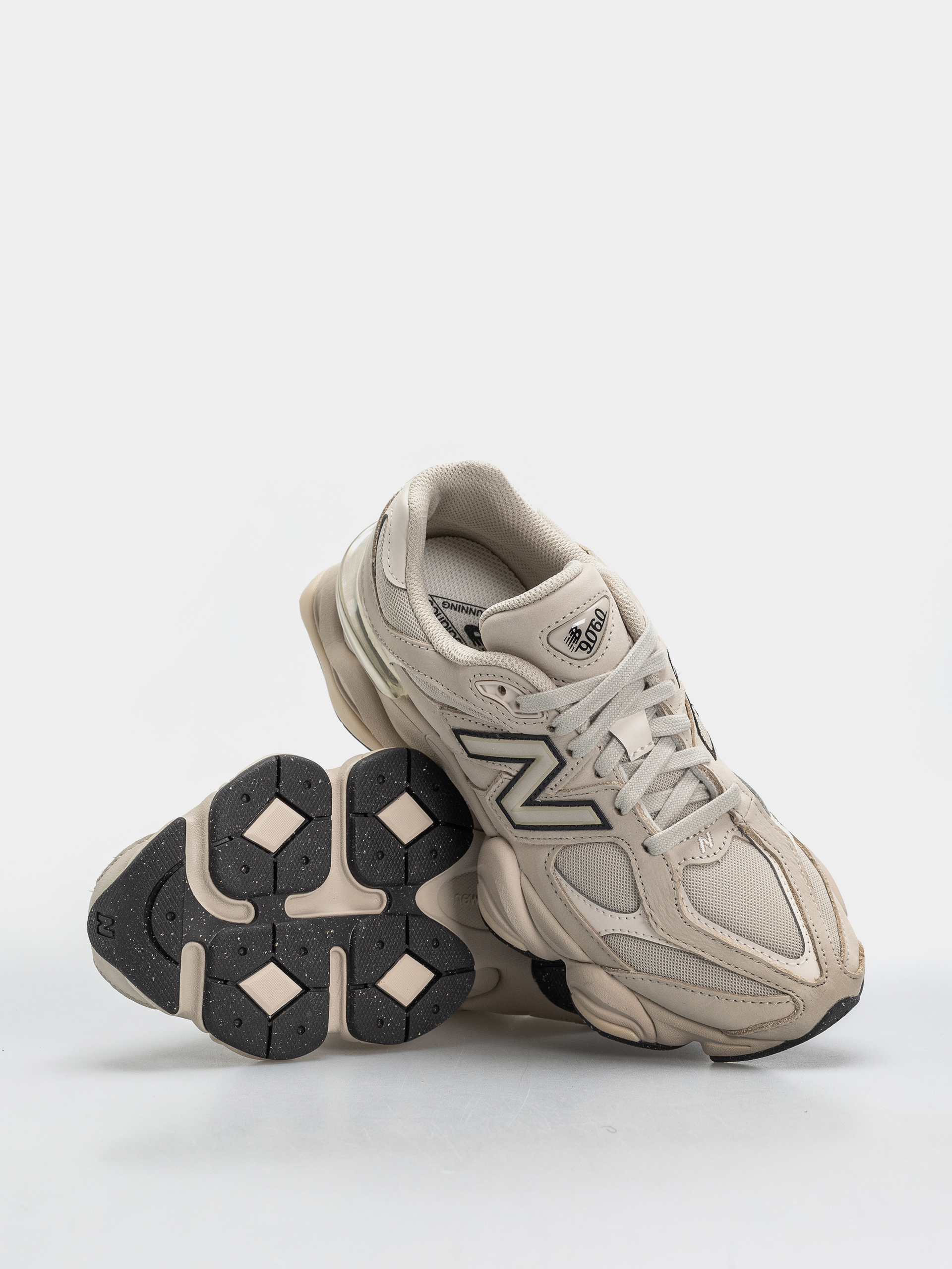 New Balance 9060 Shoes (shipyard/linen)