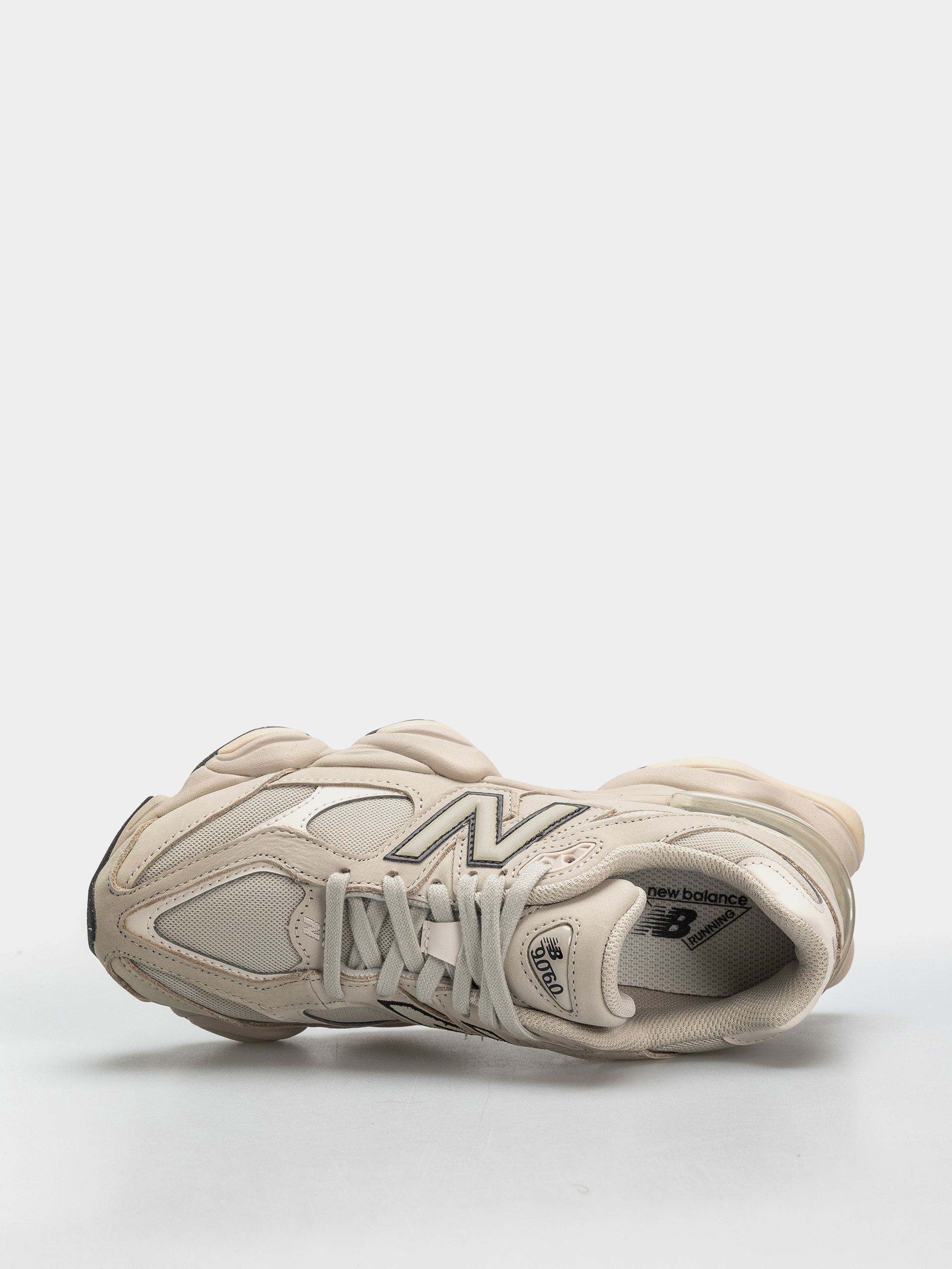 New Balance 9060 Shoes (shipyard/linen)