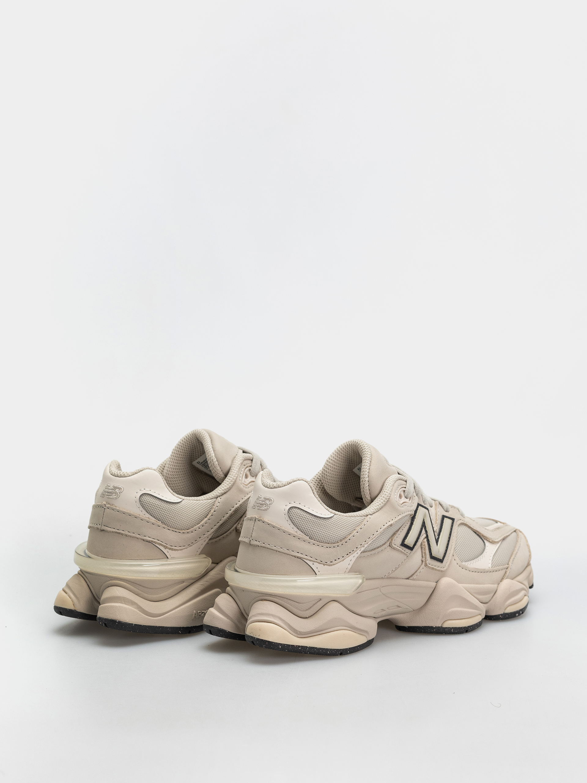 New Balance 9060 Shoes (shipyard/linen)