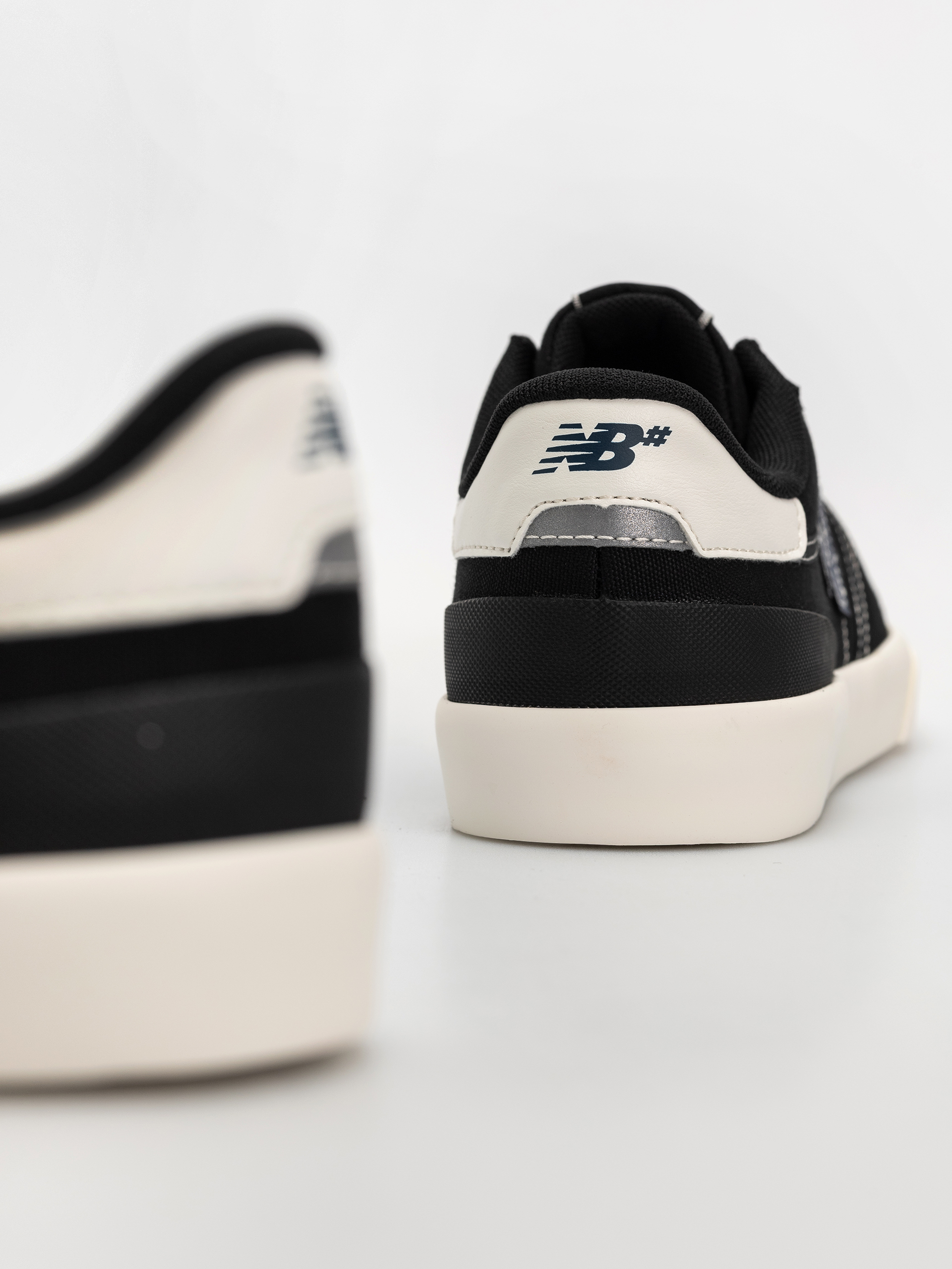 New Balance 272 Schuhe (black/eclipse)