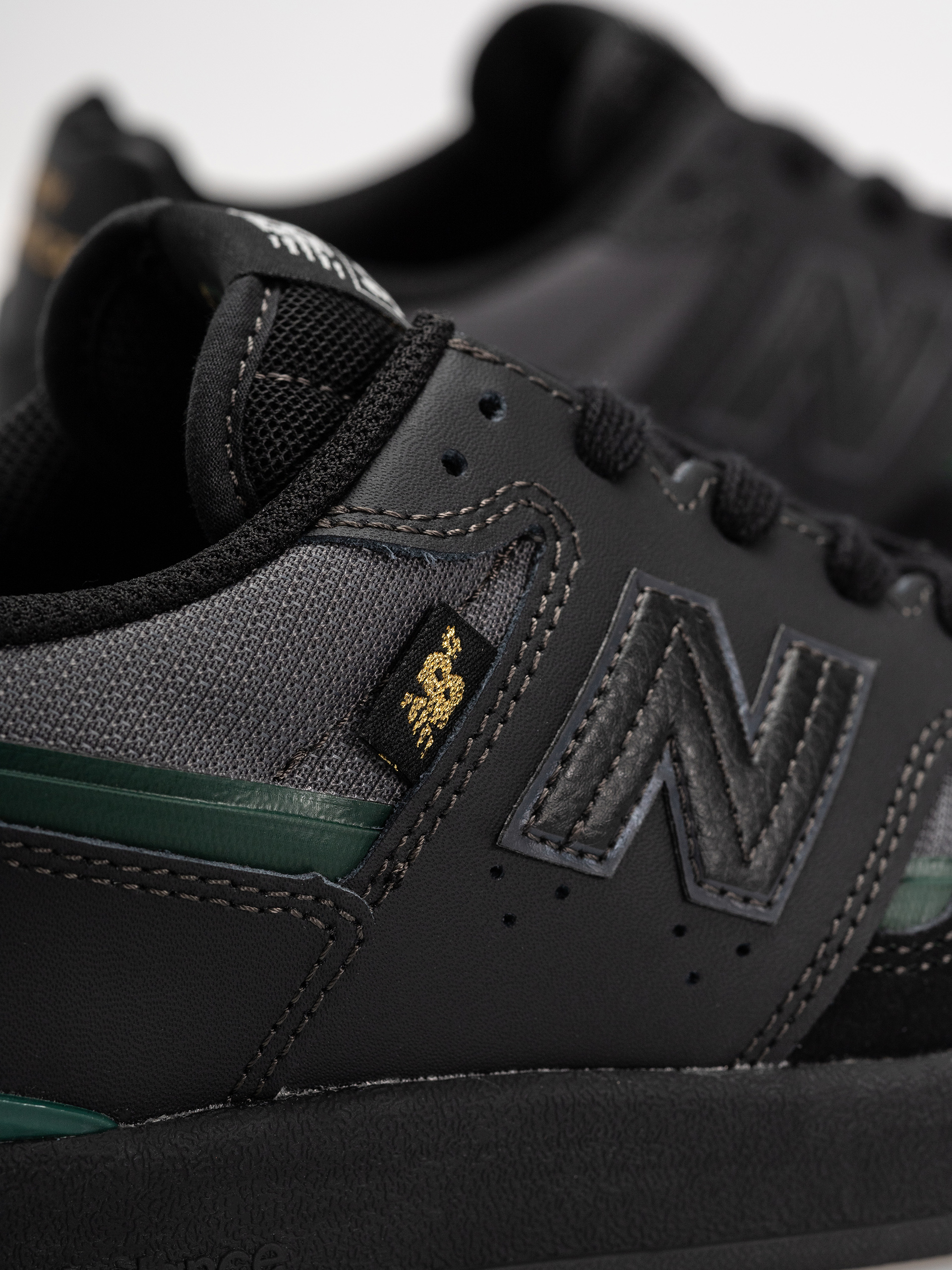 New Balance 306 Shoes (black/nightwatch green)