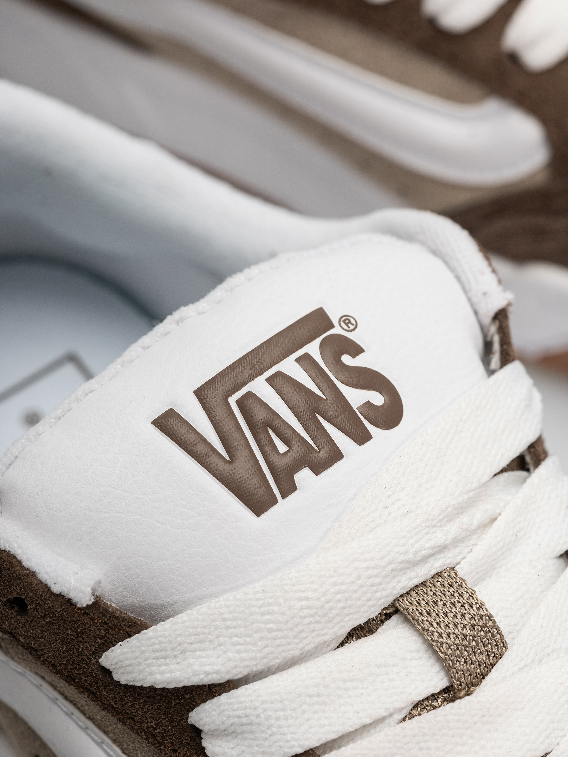 Vans Hylane Shoes (suede vintage cocoa)