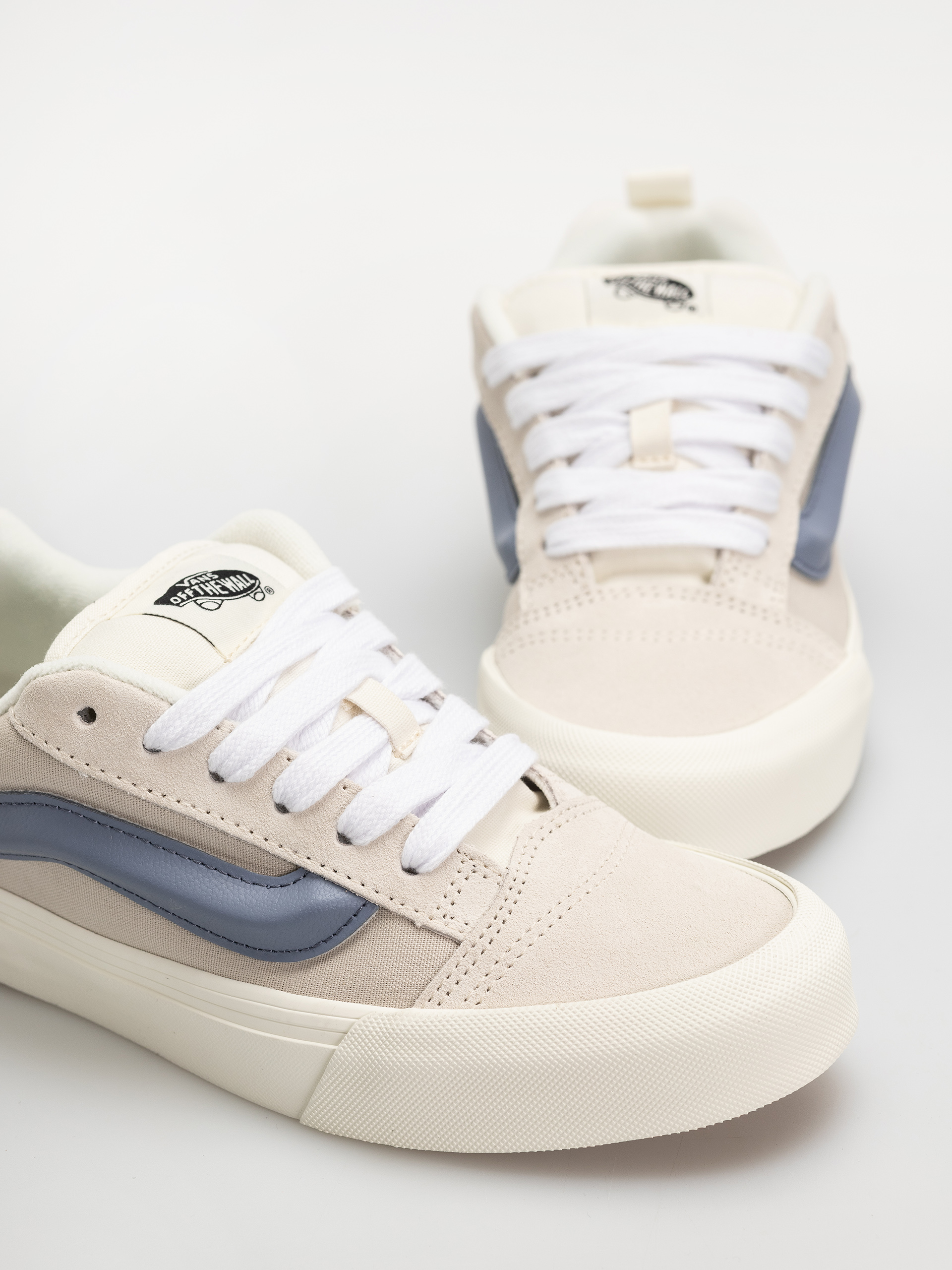 Vans Knu Skool Shoes (taupe)