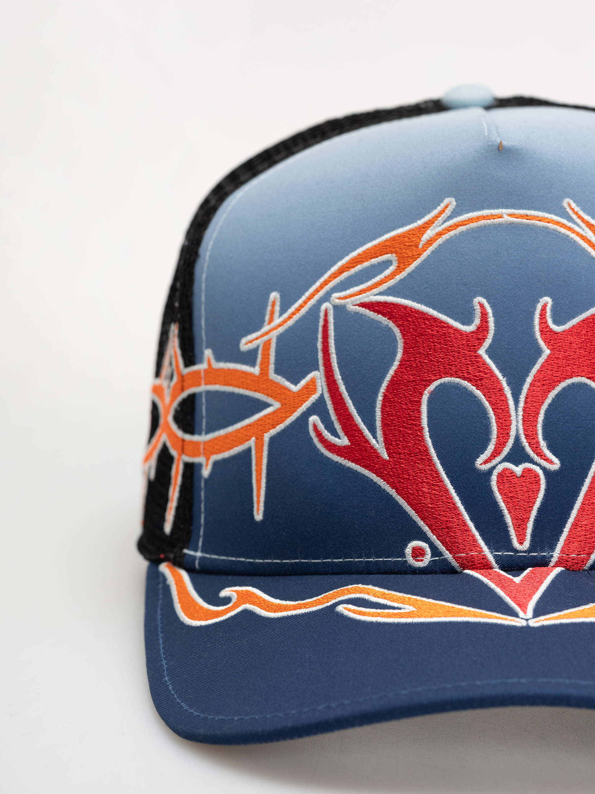 Vans Lx Dayana Tribal Trucker Cap (deep indigo)